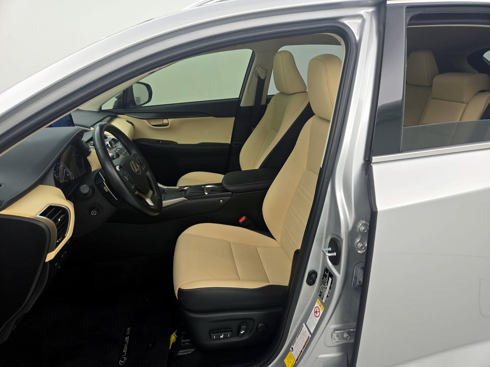 2019 Lexus NX 300 - Photo 12