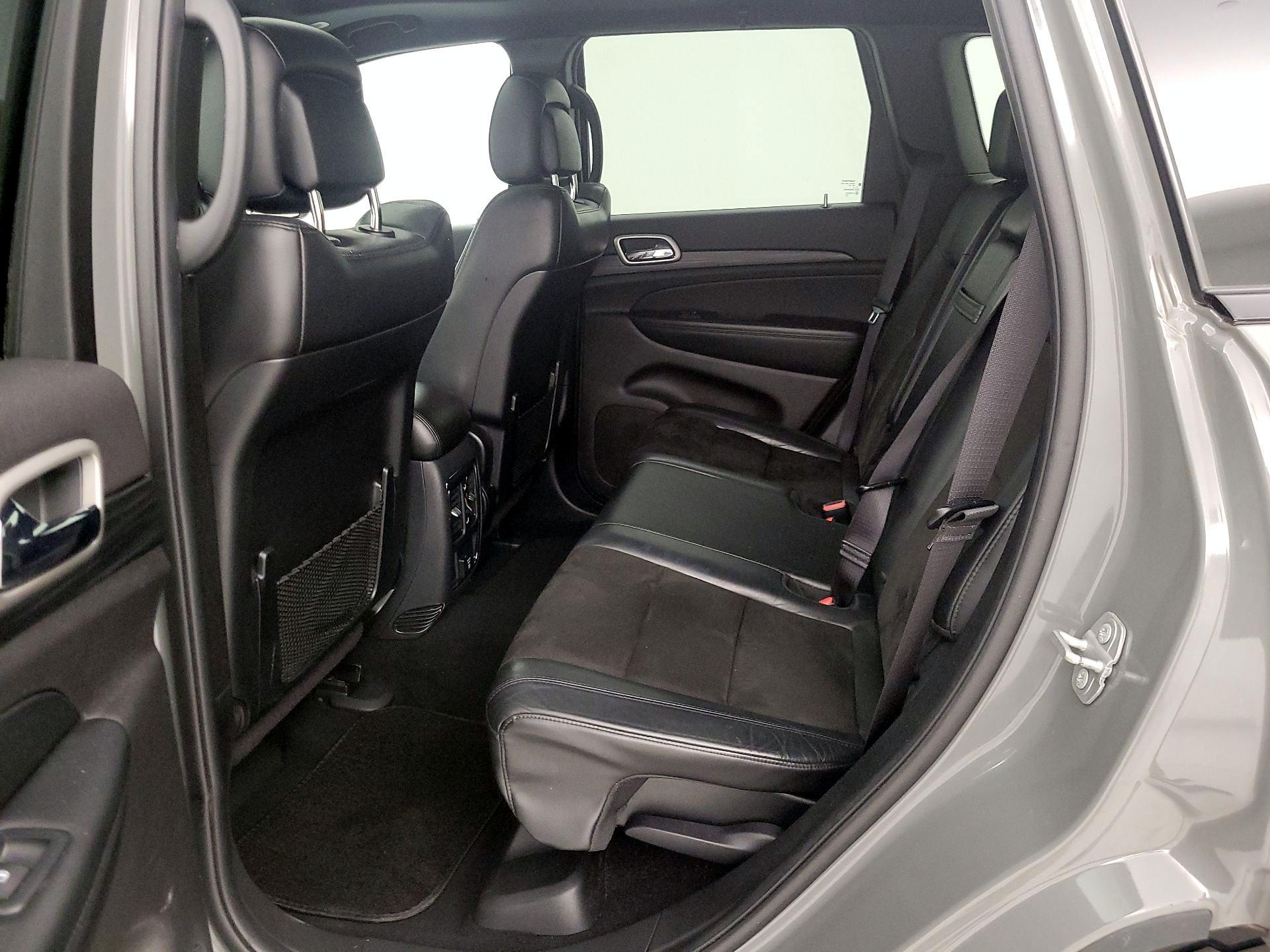 Thumbnail: 2020 Jeep Grand Cherokee - 20