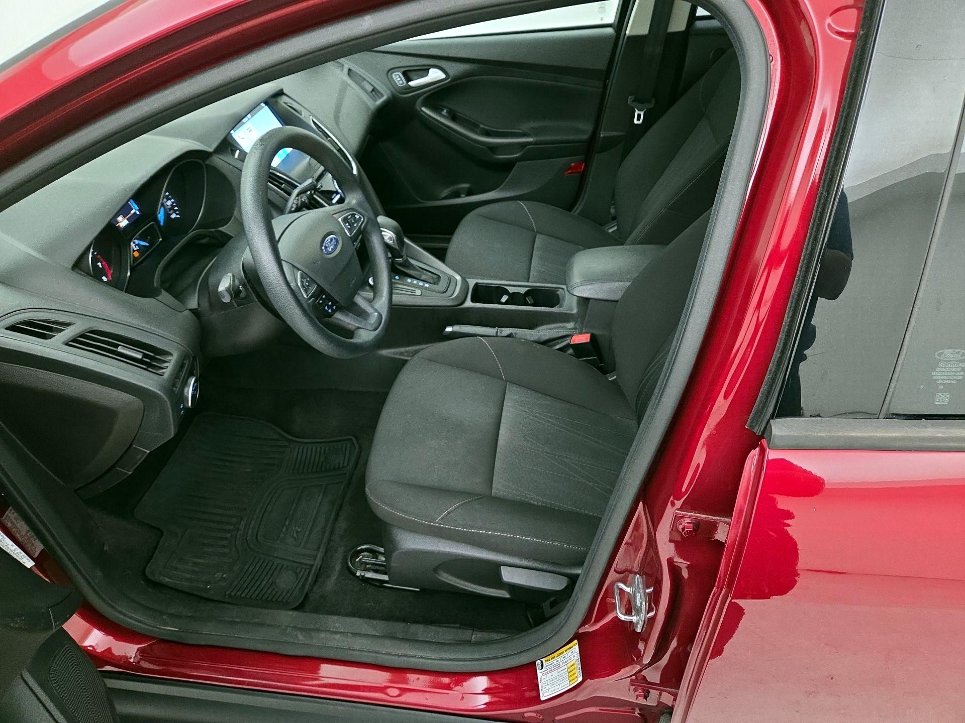 Thumbnail: 2017 Ford Focus - 11