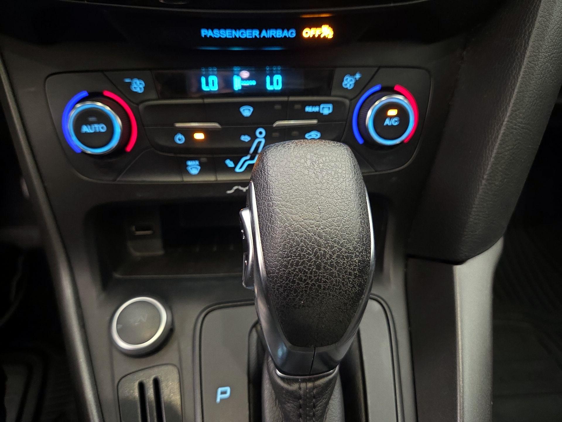 Thumbnail: 2017 Ford Focus - 16
