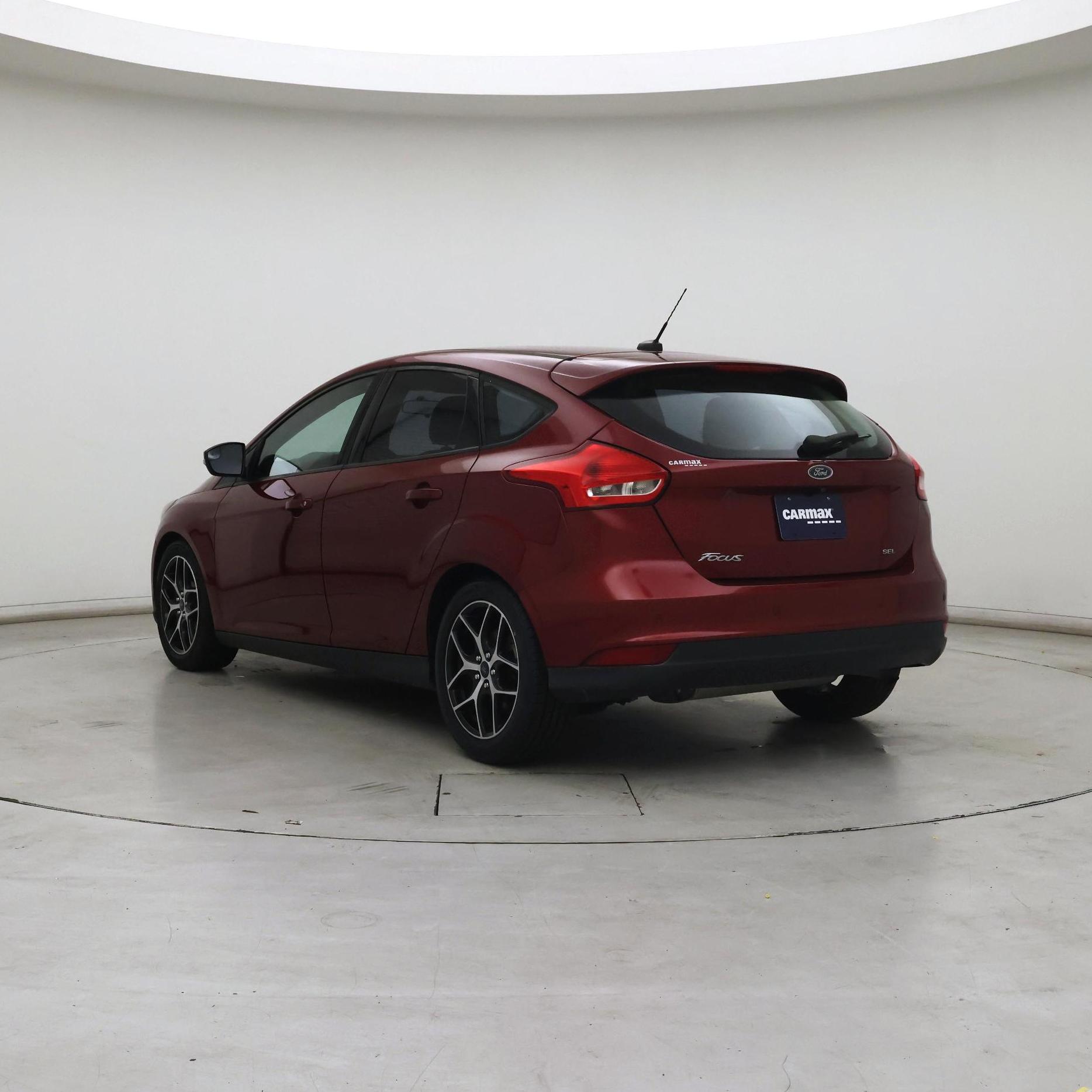 Thumbnail: 2017 Ford Focus - 2