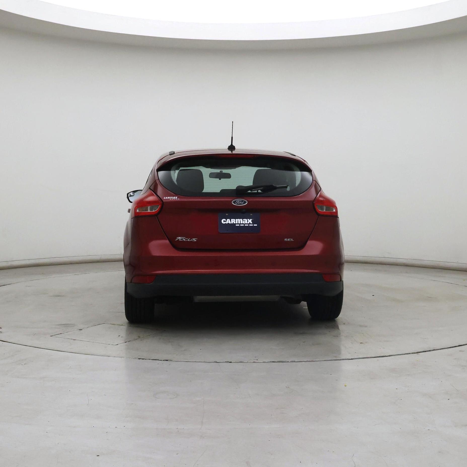 Thumbnail: 2017 Ford Focus - 6