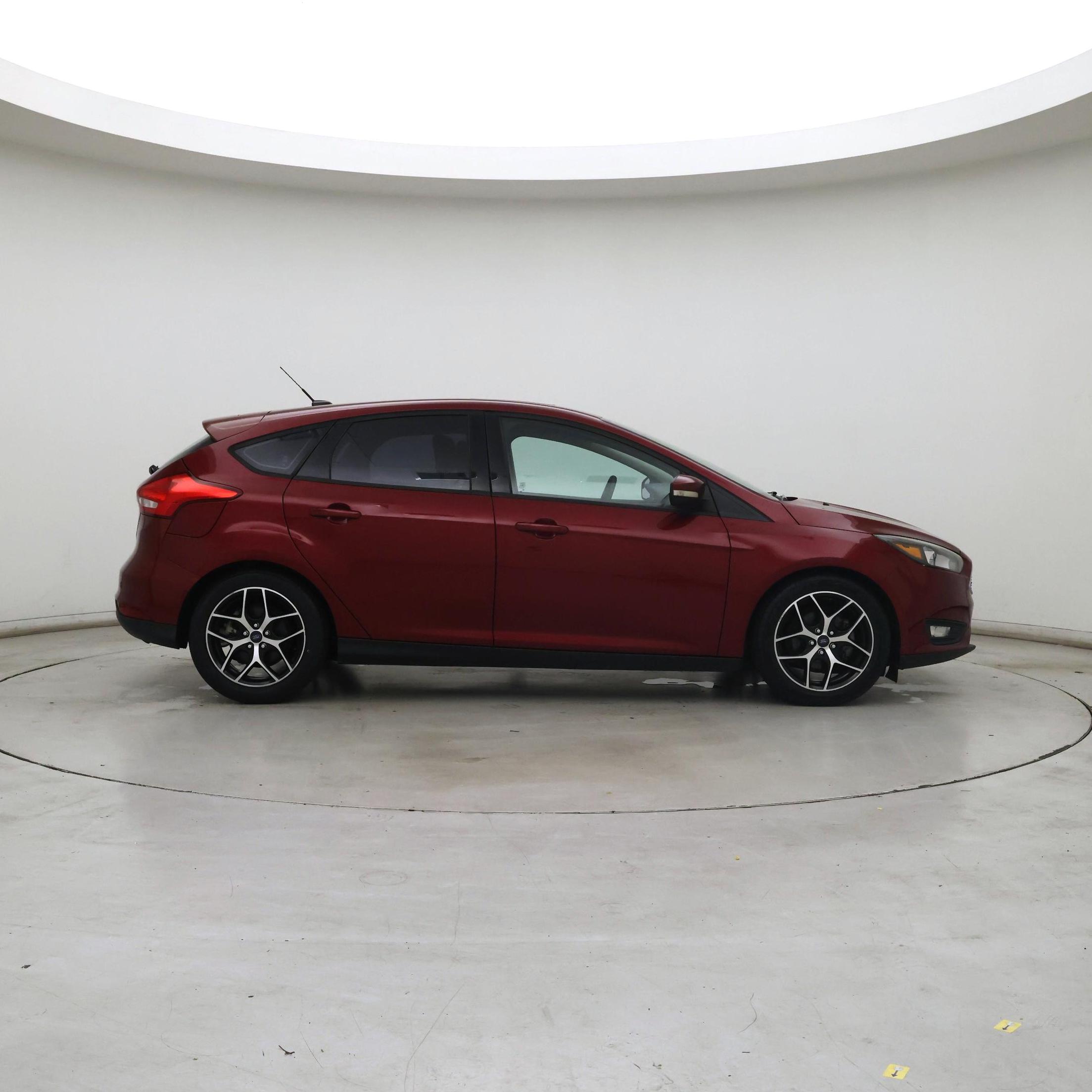 Thumbnail: 2017 Ford Focus - 7