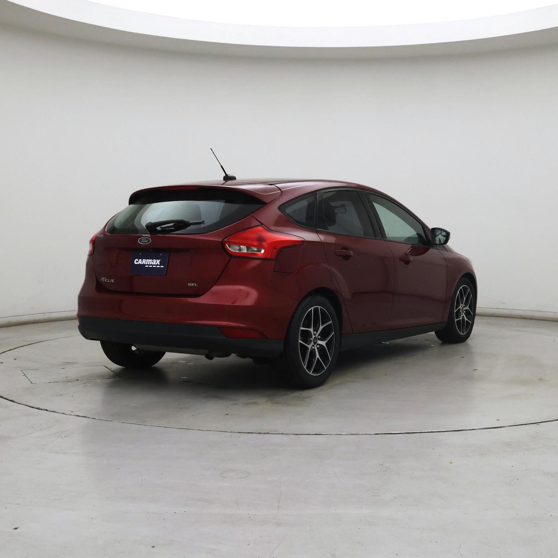 Thumbnail: 2017 Ford Focus - 8