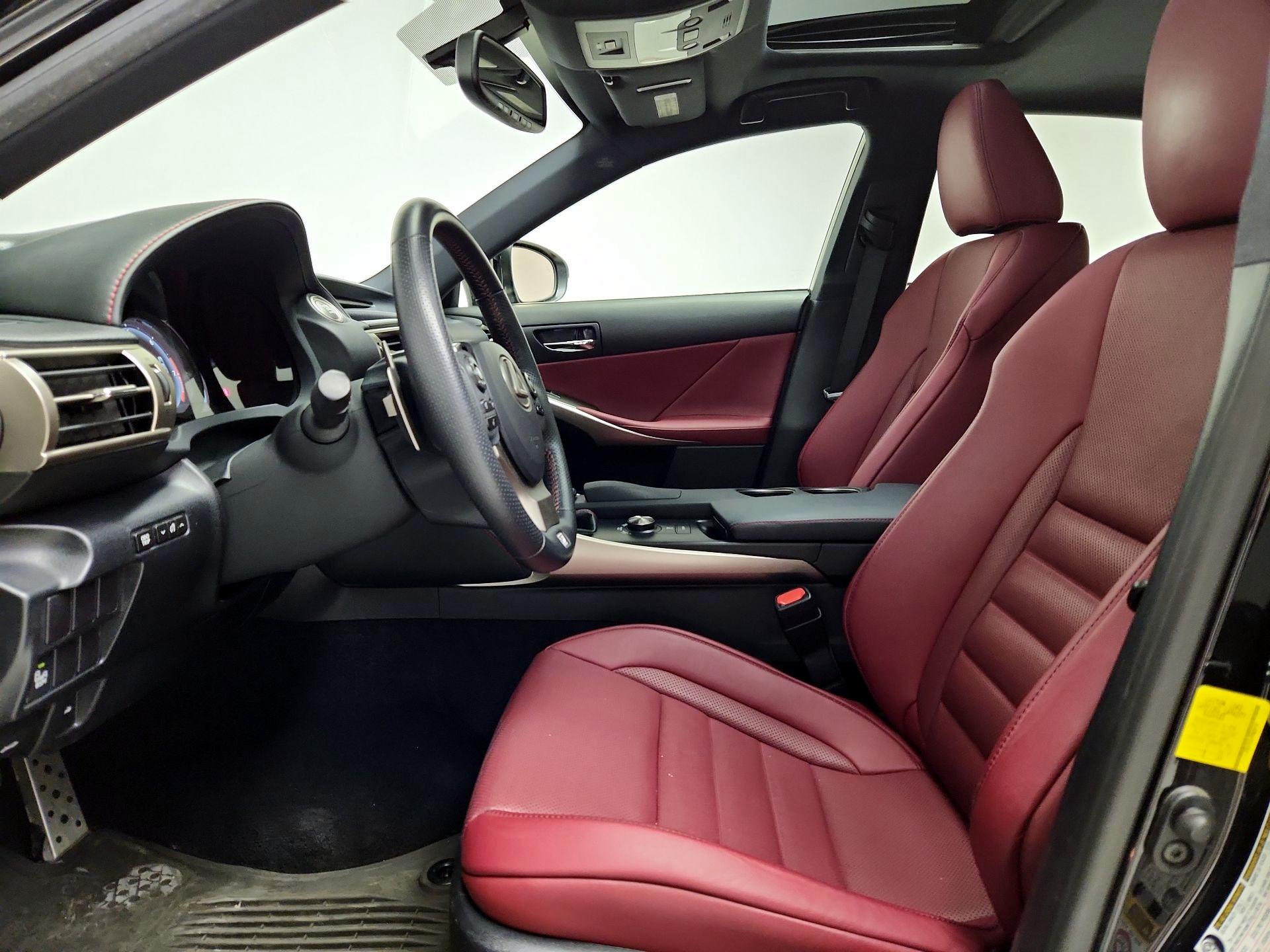 Thumbnail: 2015 Lexus IS - 11