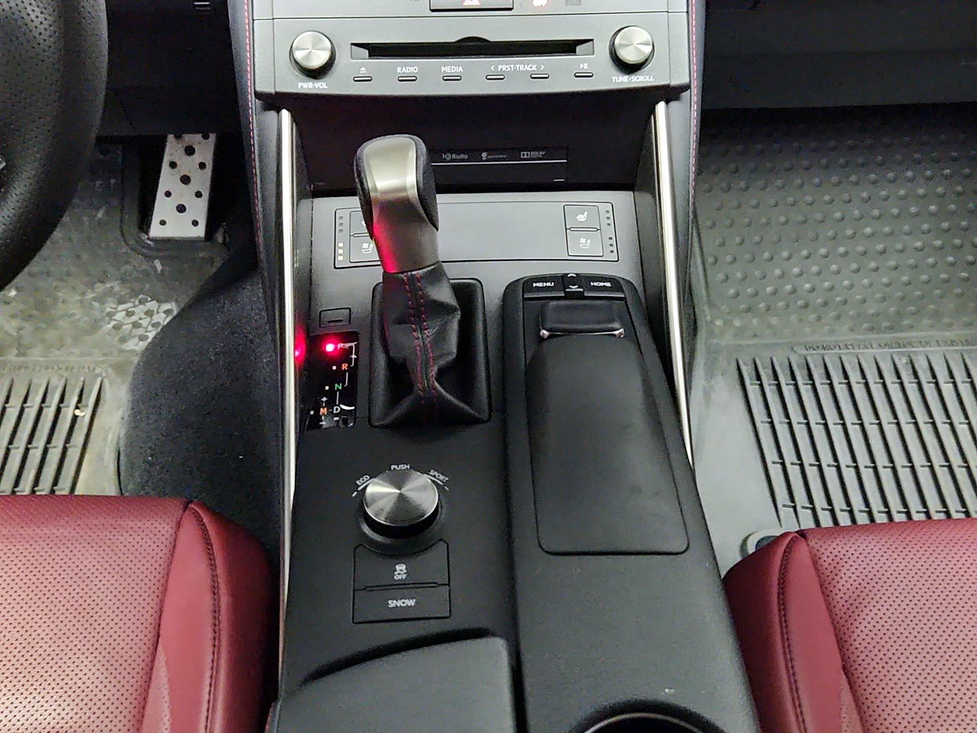 Thumbnail: 2015 Lexus IS - 18