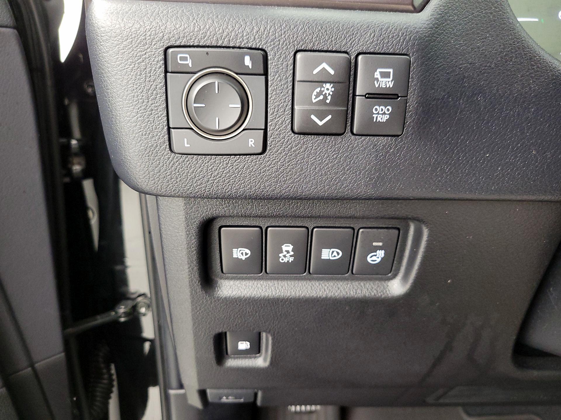 Thumbnail: 2023 Lexus GX - 13