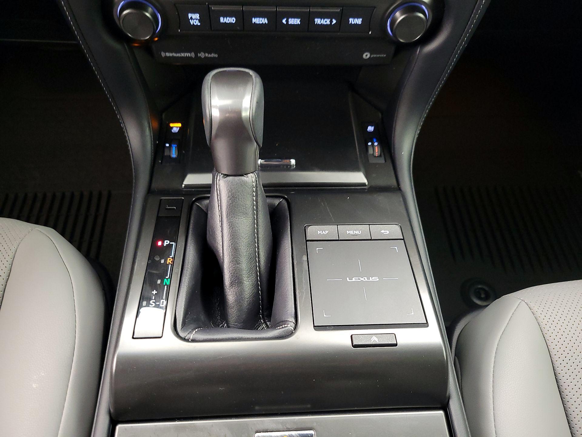Thumbnail: 2023 Lexus GX - 18
