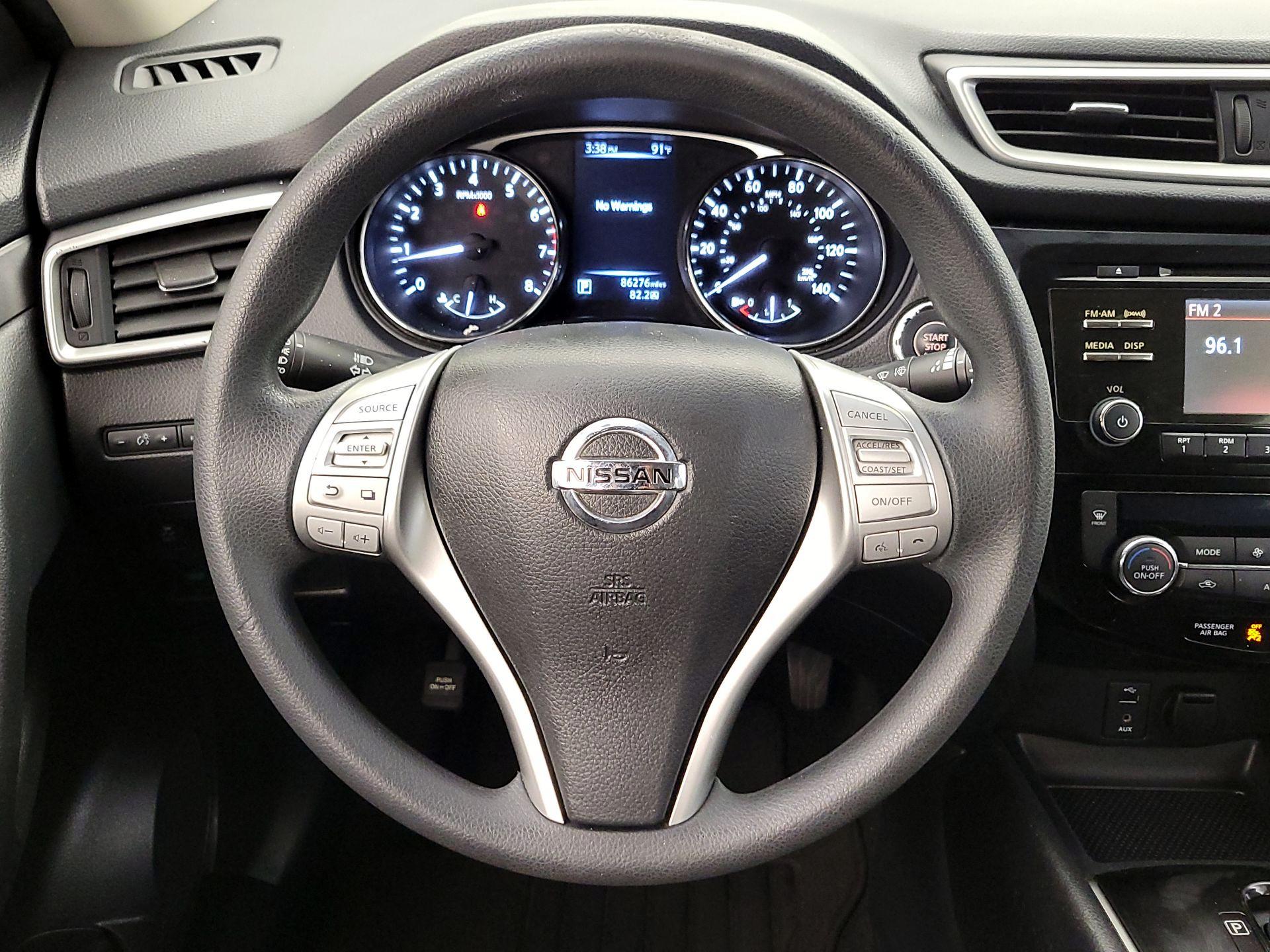 Thumbnail: 2016 Nissan Rogue - 10