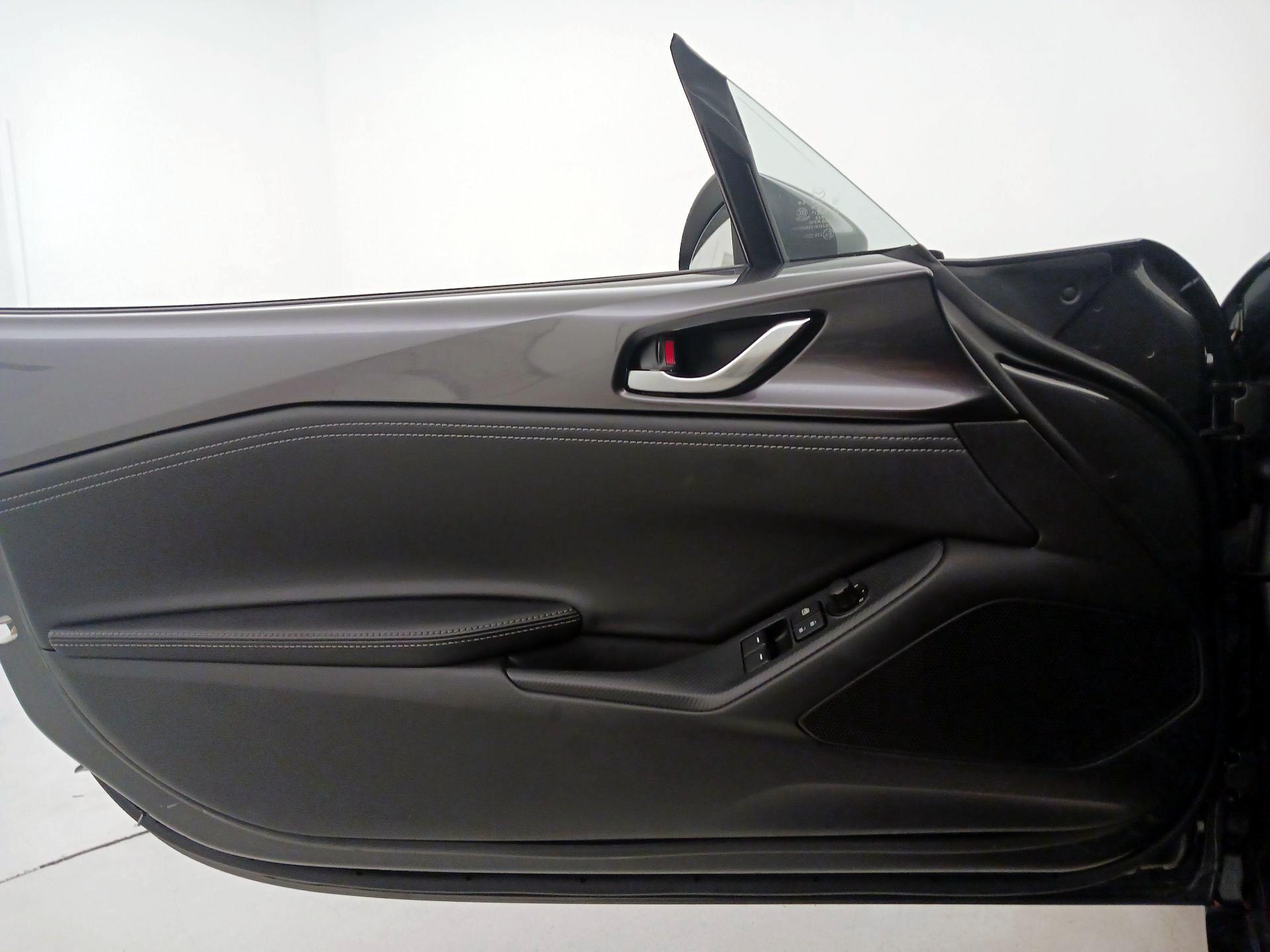 Thumbnail: 2023 Mazda MX-5 Miata - 12