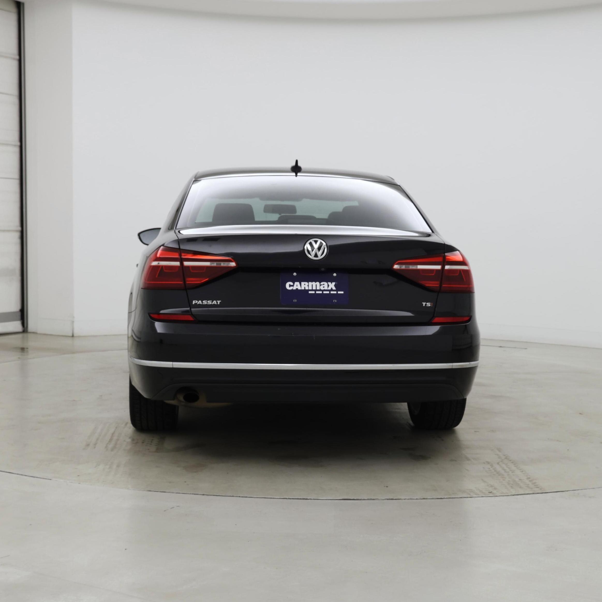 Thumbnail: 2019 Volkswagen Passat - 6