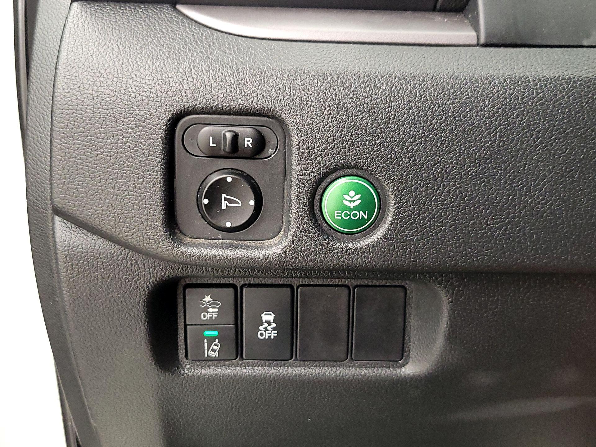 Thumbnail: 2019 Honda Pilot - 13