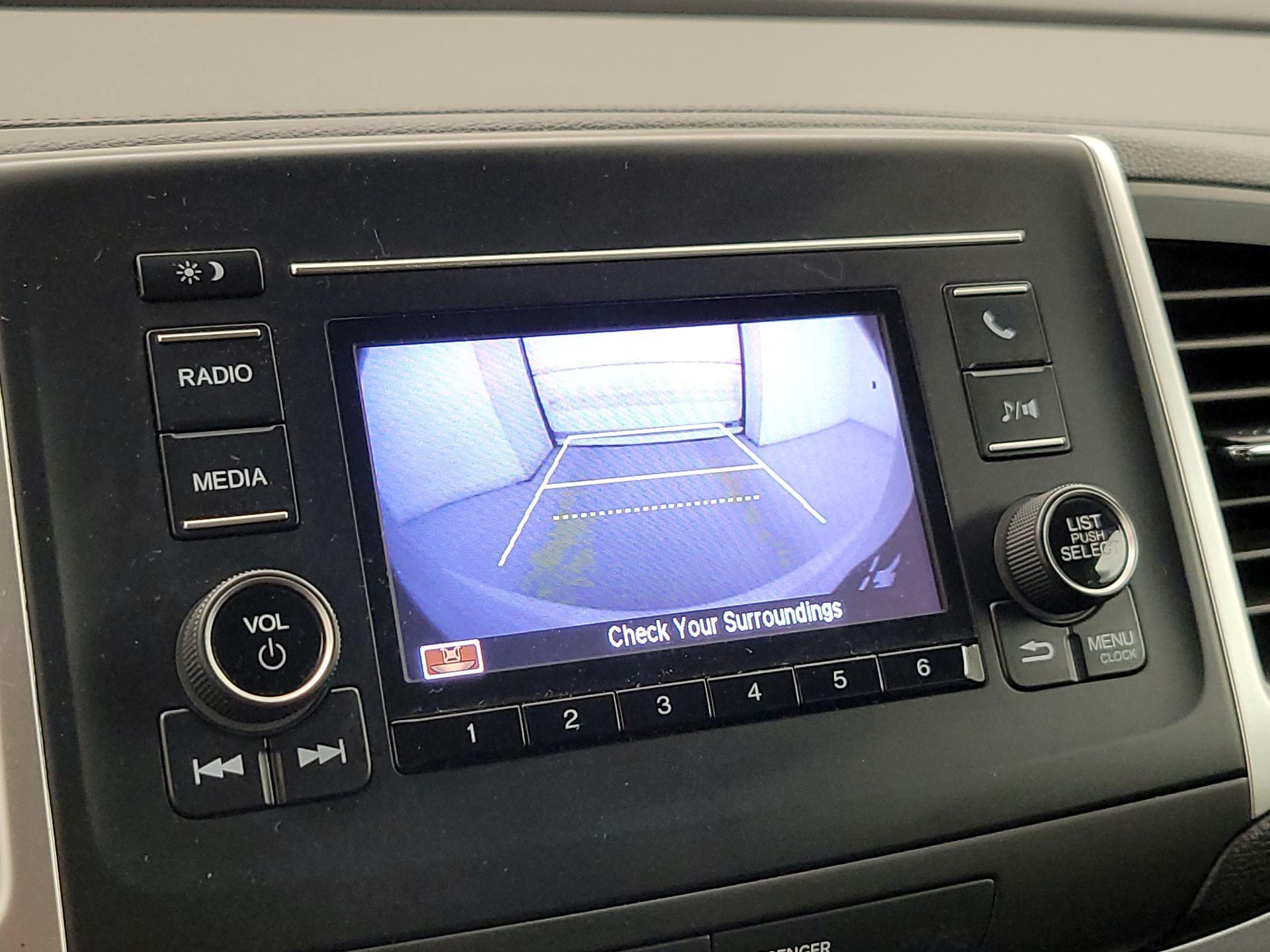 Thumbnail: 2019 Honda Pilot - 14