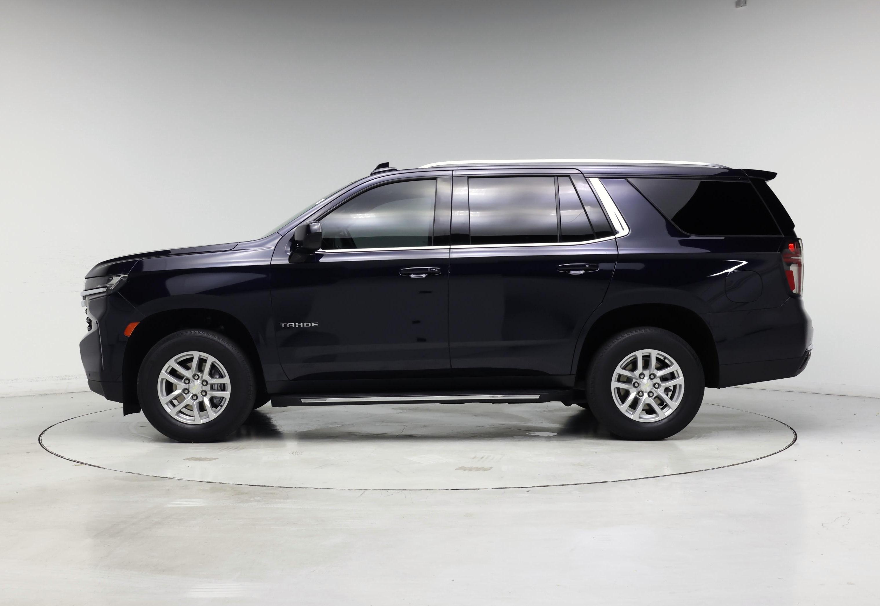 Thumbnail: 2023 Chevrolet Tahoe - 3