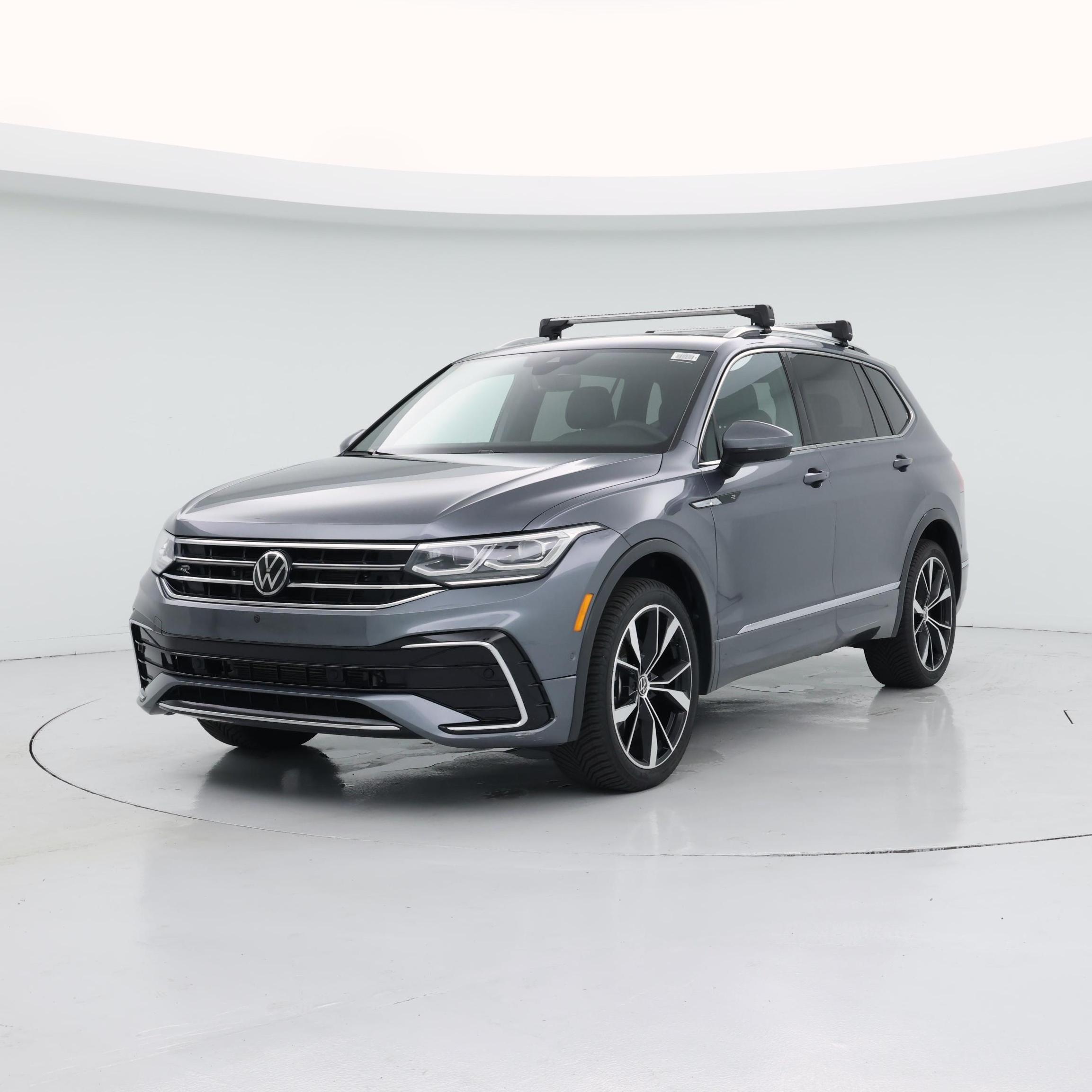 Thumbnail: 2022 Volkswagen Tiguan - 4
