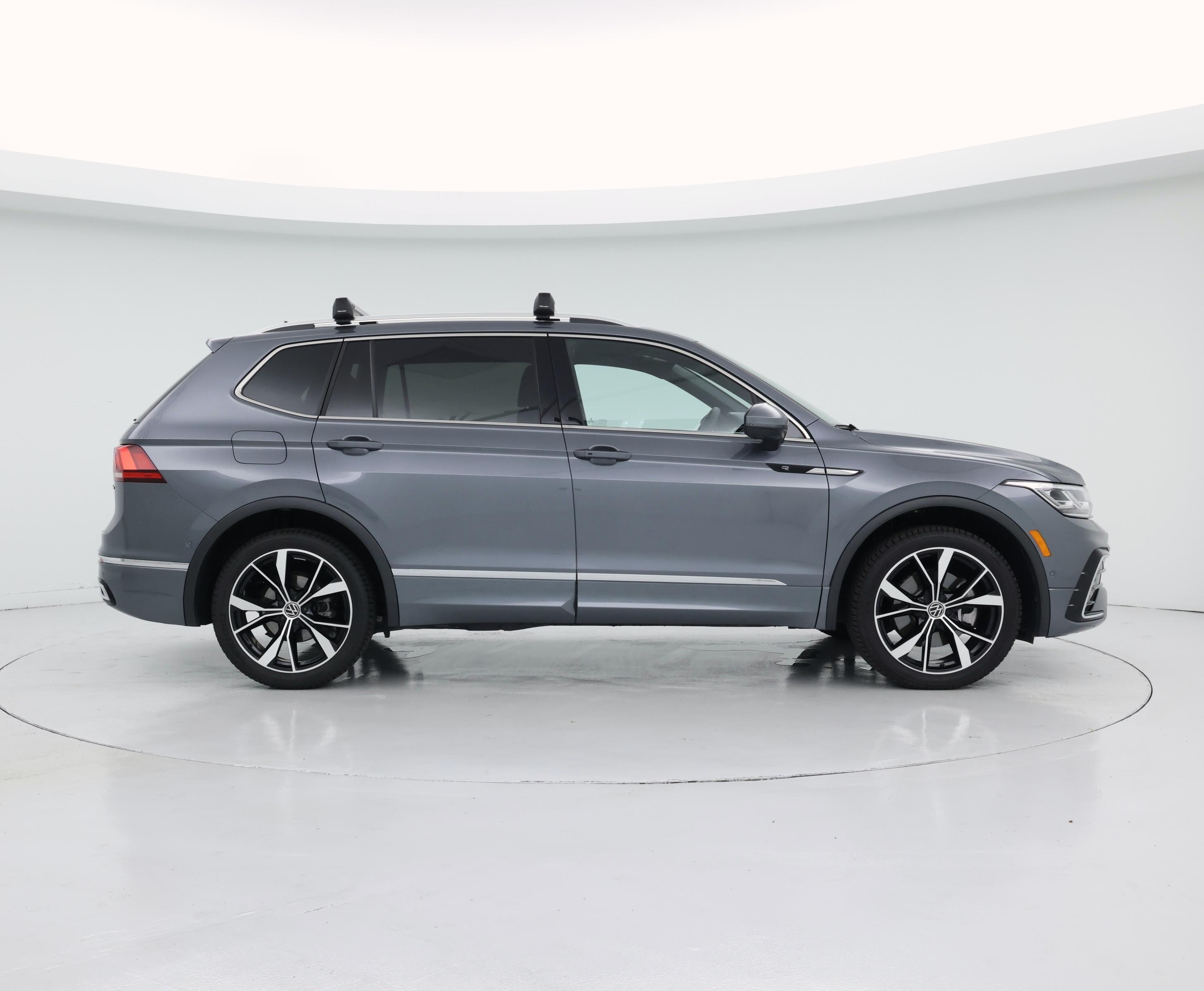 Thumbnail: 2022 Volkswagen Tiguan - 7