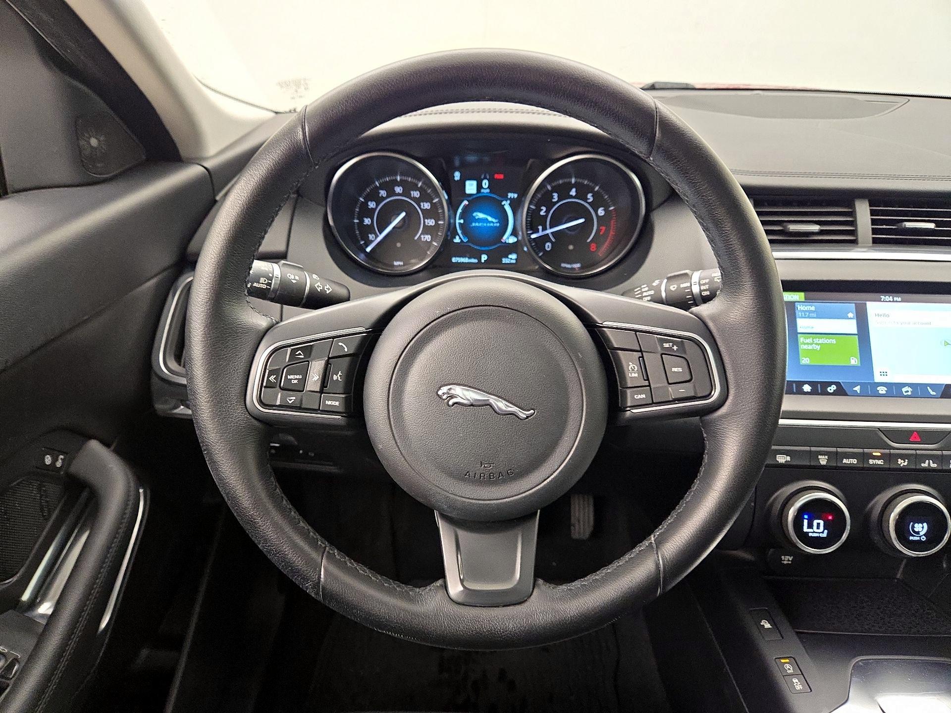 Thumbnail: 2019 Jaguar E-Pace - 10