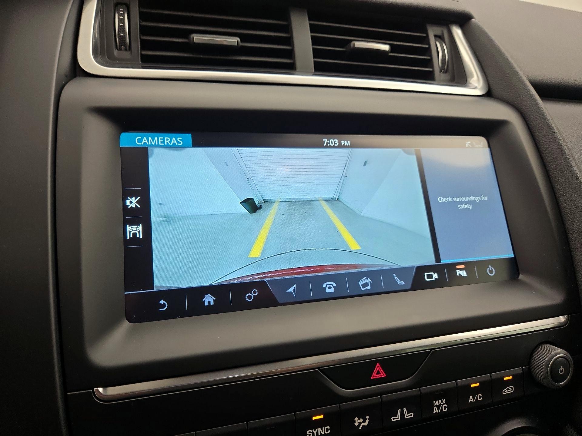 Thumbnail: 2019 Jaguar E-Pace - 15
