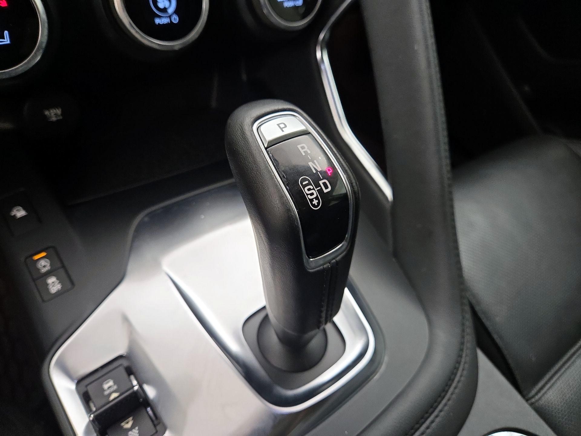 Thumbnail: 2019 Jaguar E-Pace - 18