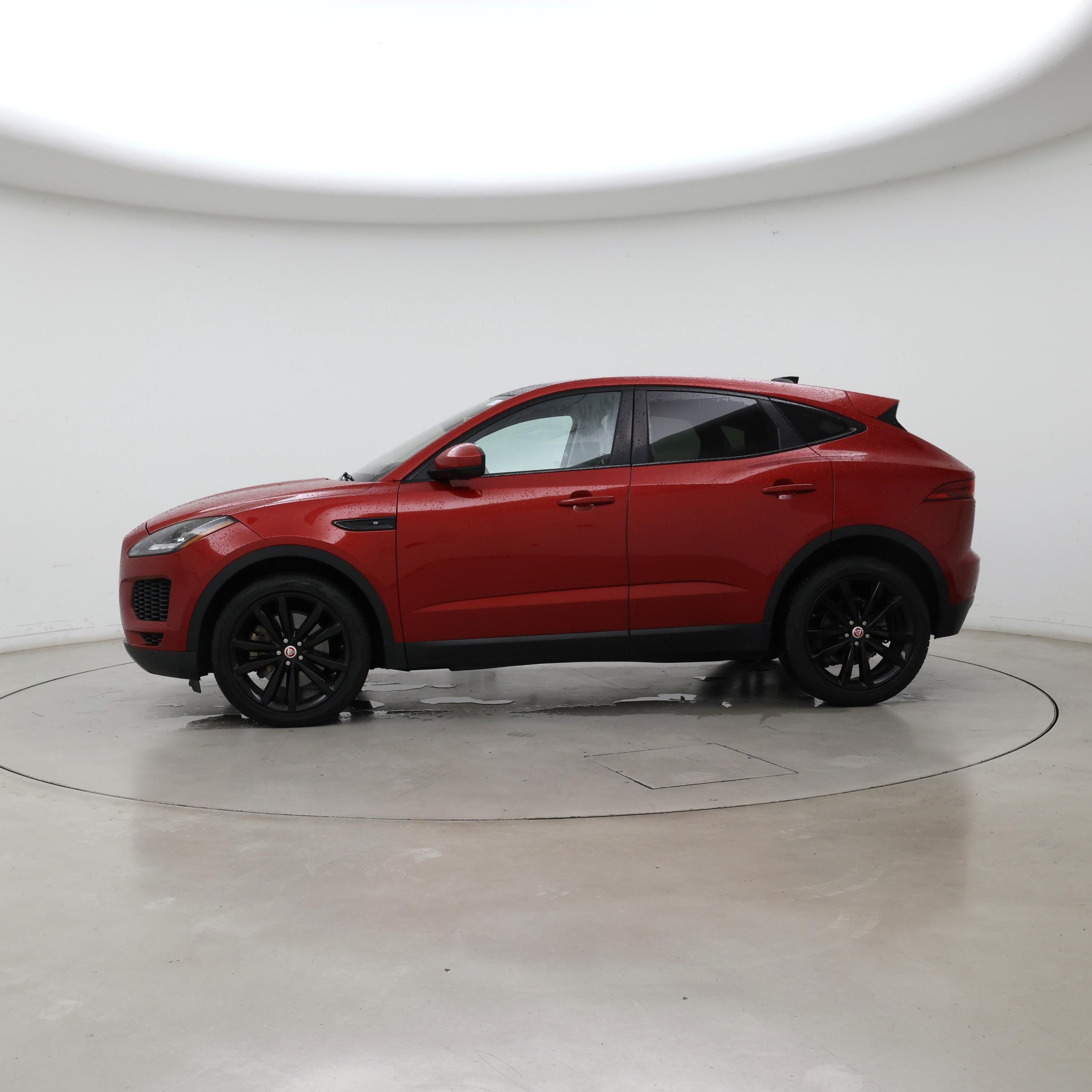 Thumbnail: 2019 Jaguar E-Pace - 3