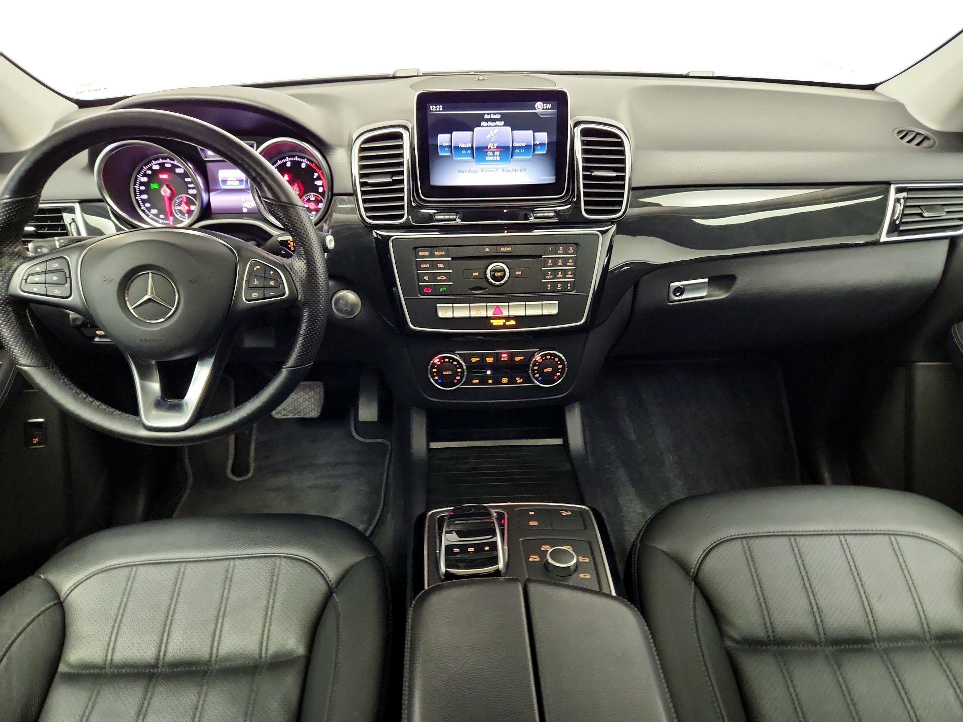 Thumbnail: 2016 Mercedes-Benz GLE - 9