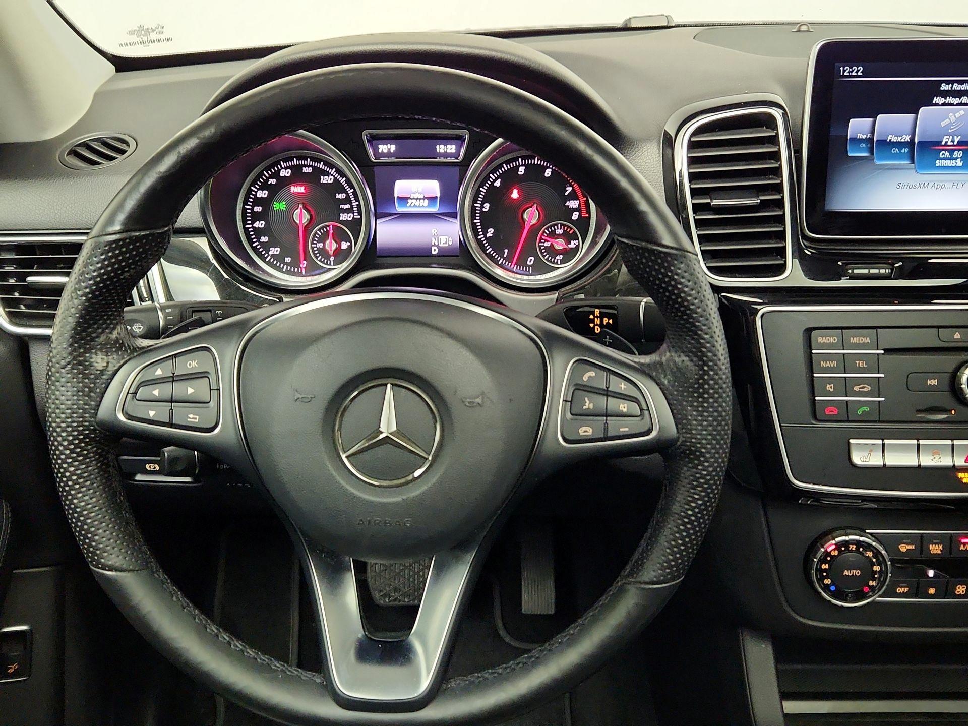 Thumbnail: 2016 Mercedes-Benz GLE - 10