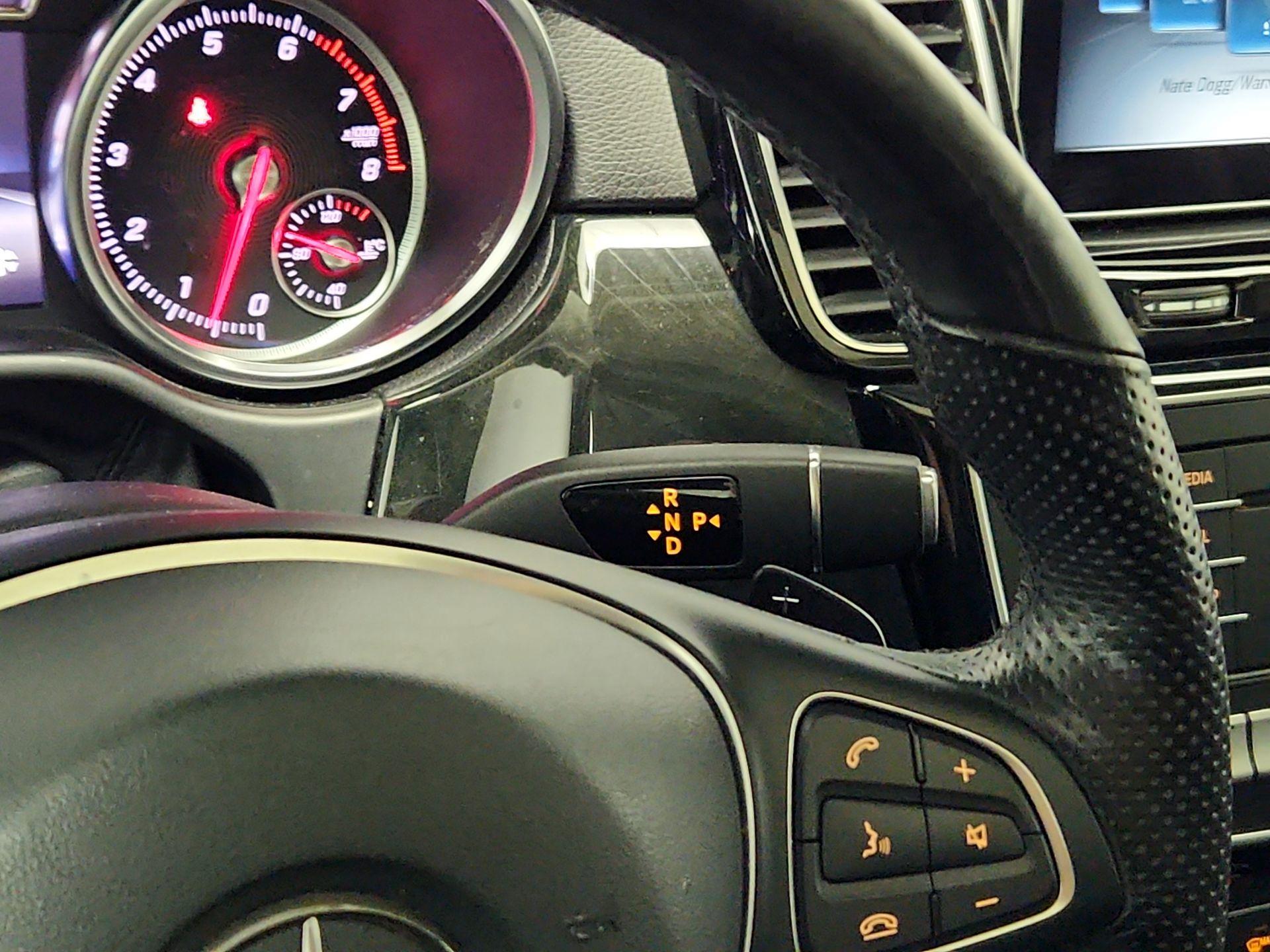 Thumbnail: 2016 Mercedes-Benz GLE - 18