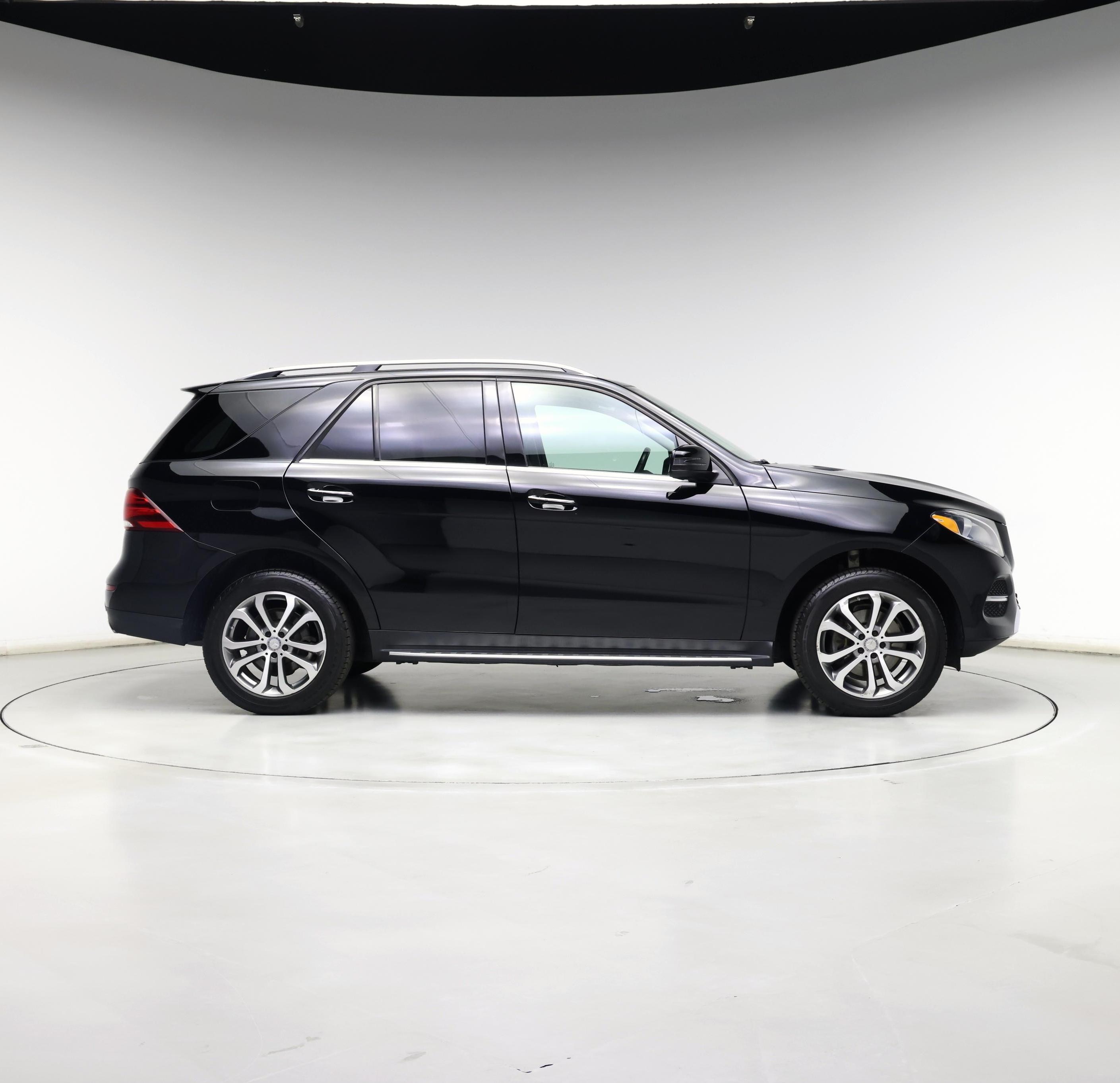 Thumbnail: 2016 Mercedes-Benz GLE - 7