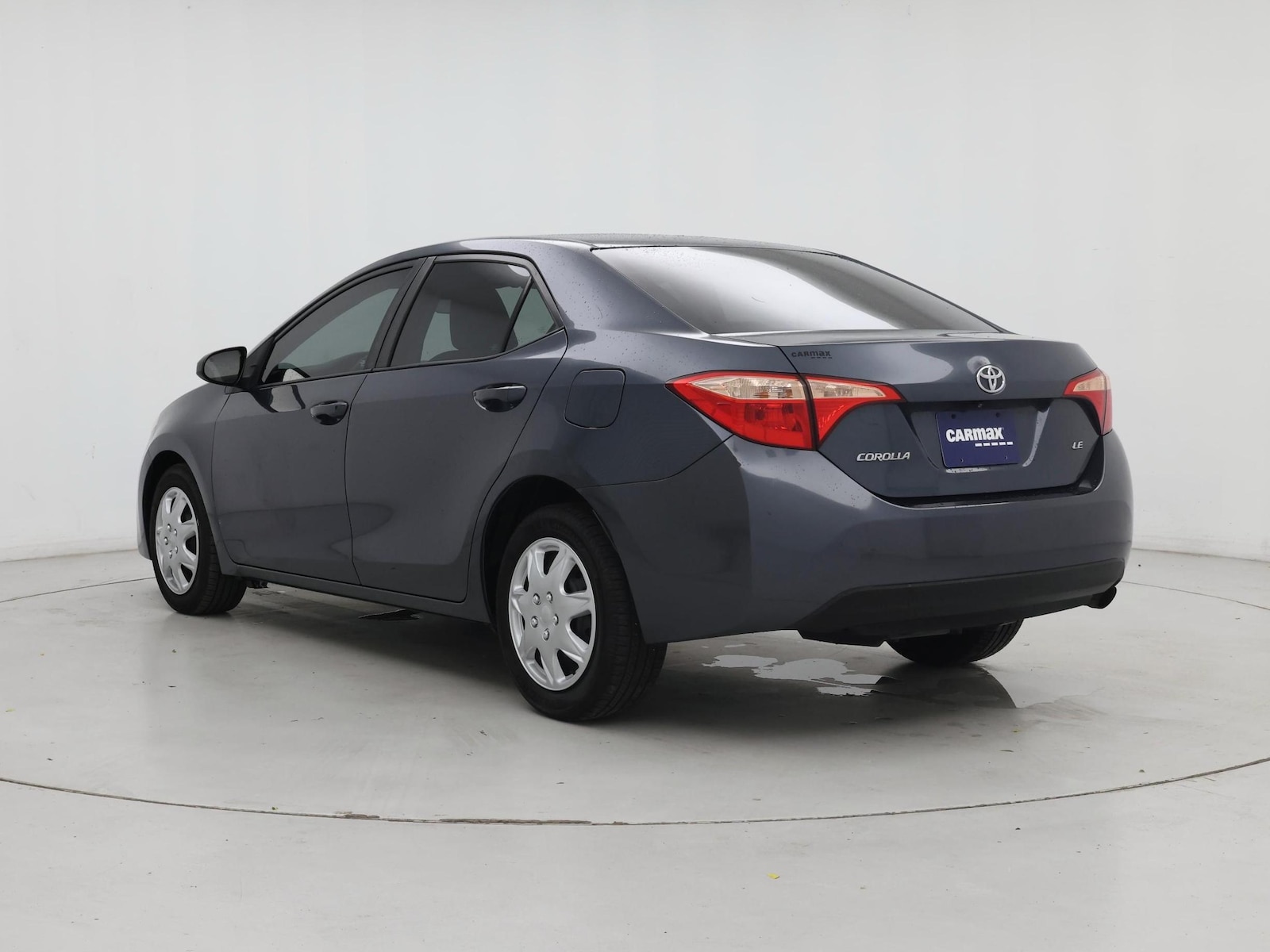 2017 Toyota Corolla LE - Photo 3