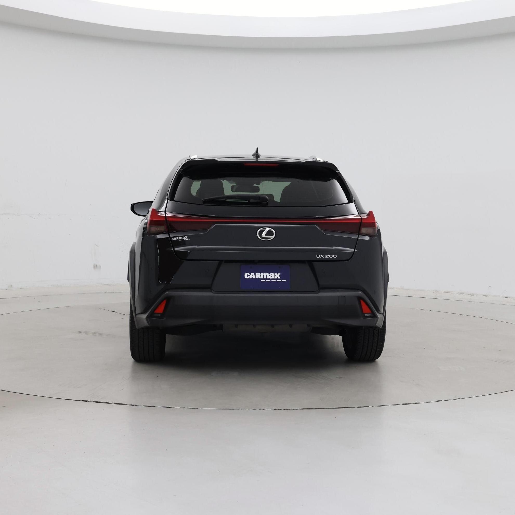 Thumbnail: 2020 Lexus UX - 6