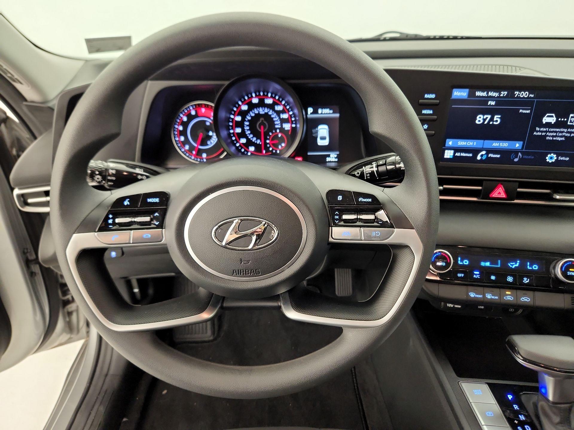 Thumbnail: 2023 Hyundai Elantra - 10