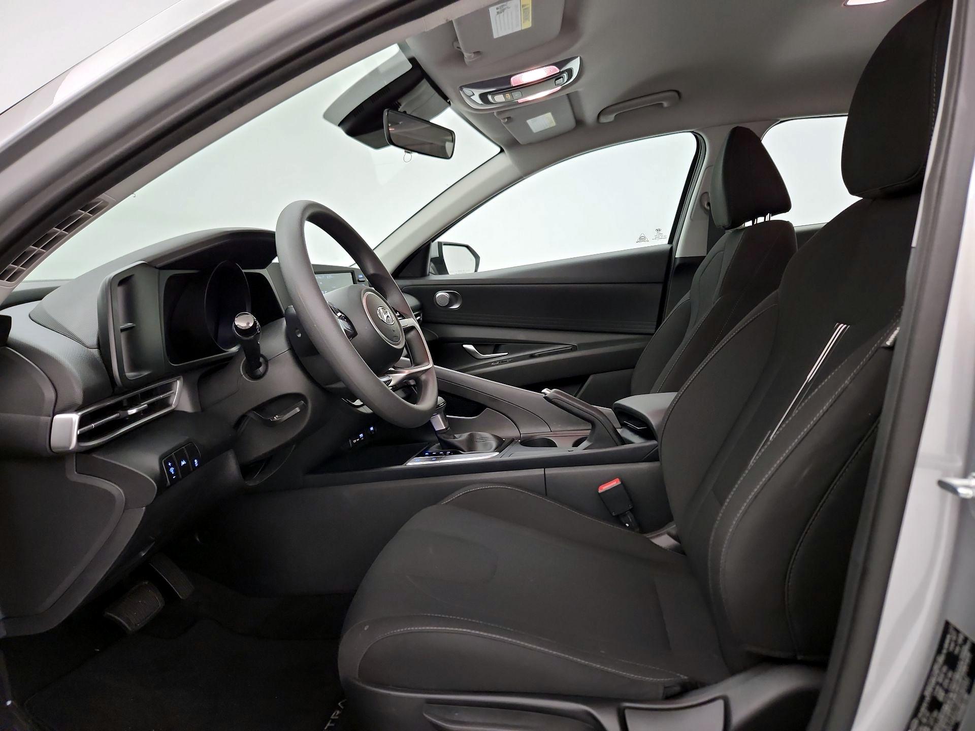 Thumbnail: 2023 Hyundai Elantra - 11