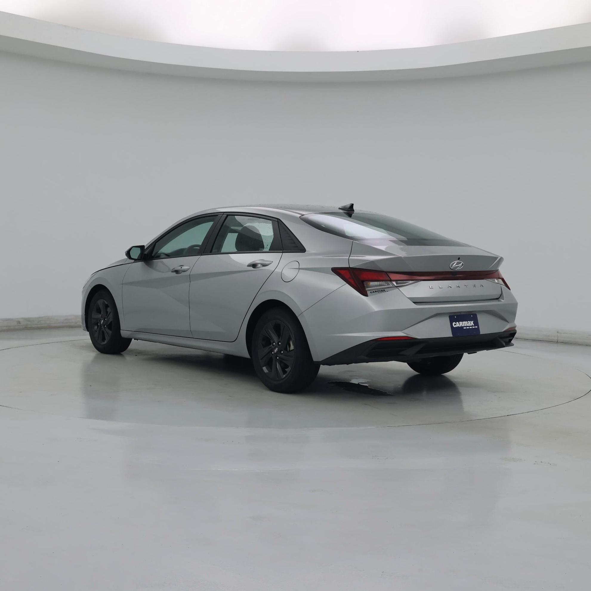 Thumbnail: 2023 Hyundai Elantra - 2