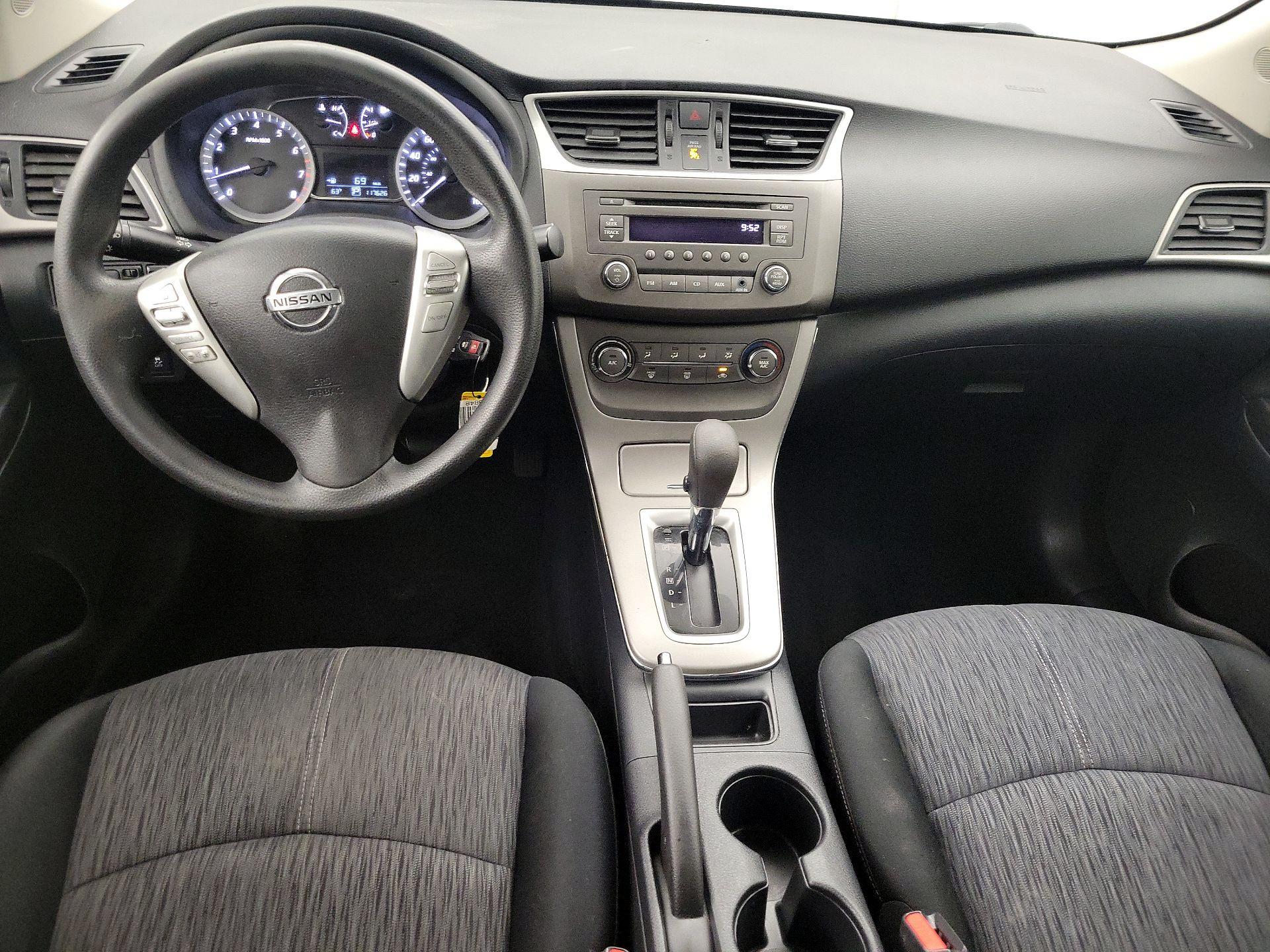 Thumbnail: 2014 Nissan Sentra - 9