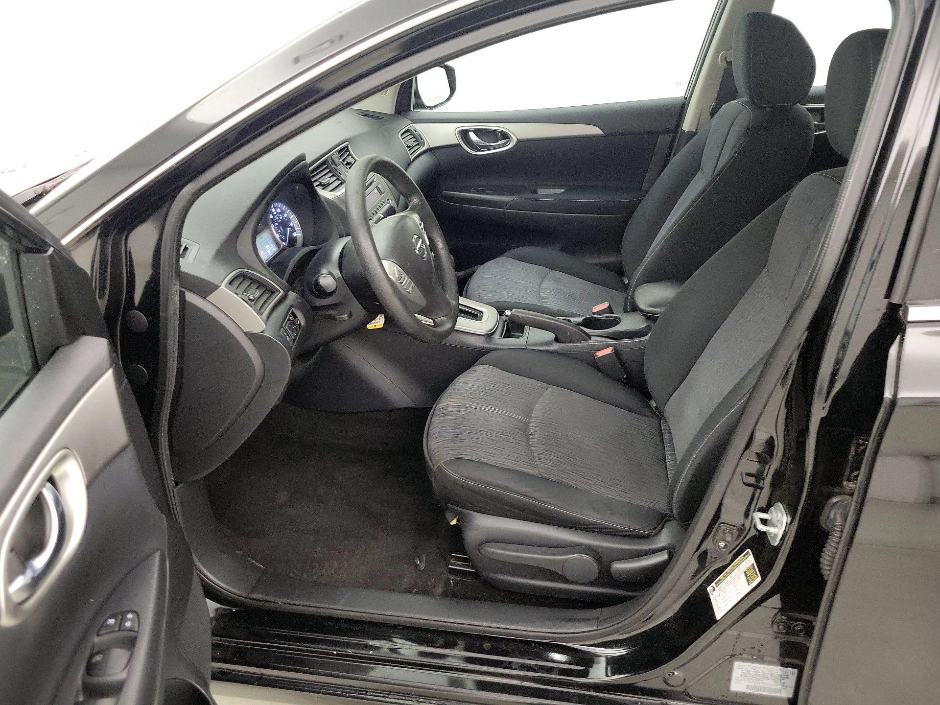 Thumbnail: 2014 Nissan Sentra - 11