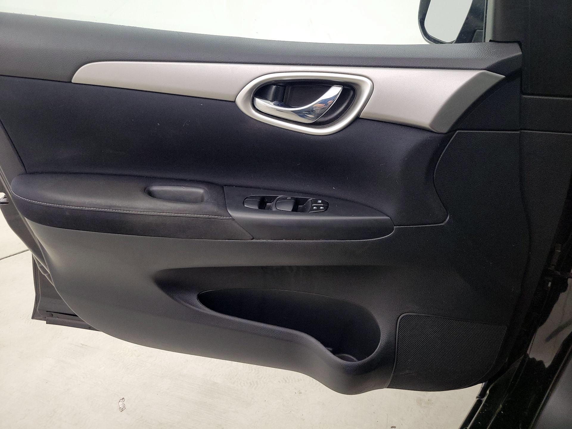 Thumbnail: 2014 Nissan Sentra - 12