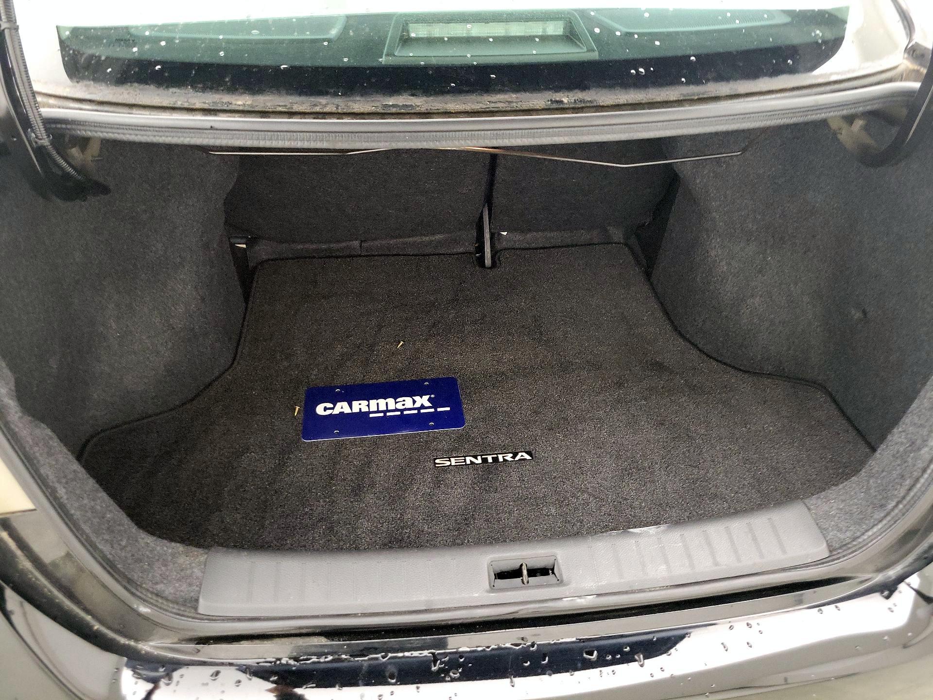 Thumbnail: 2014 Nissan Sentra - 19