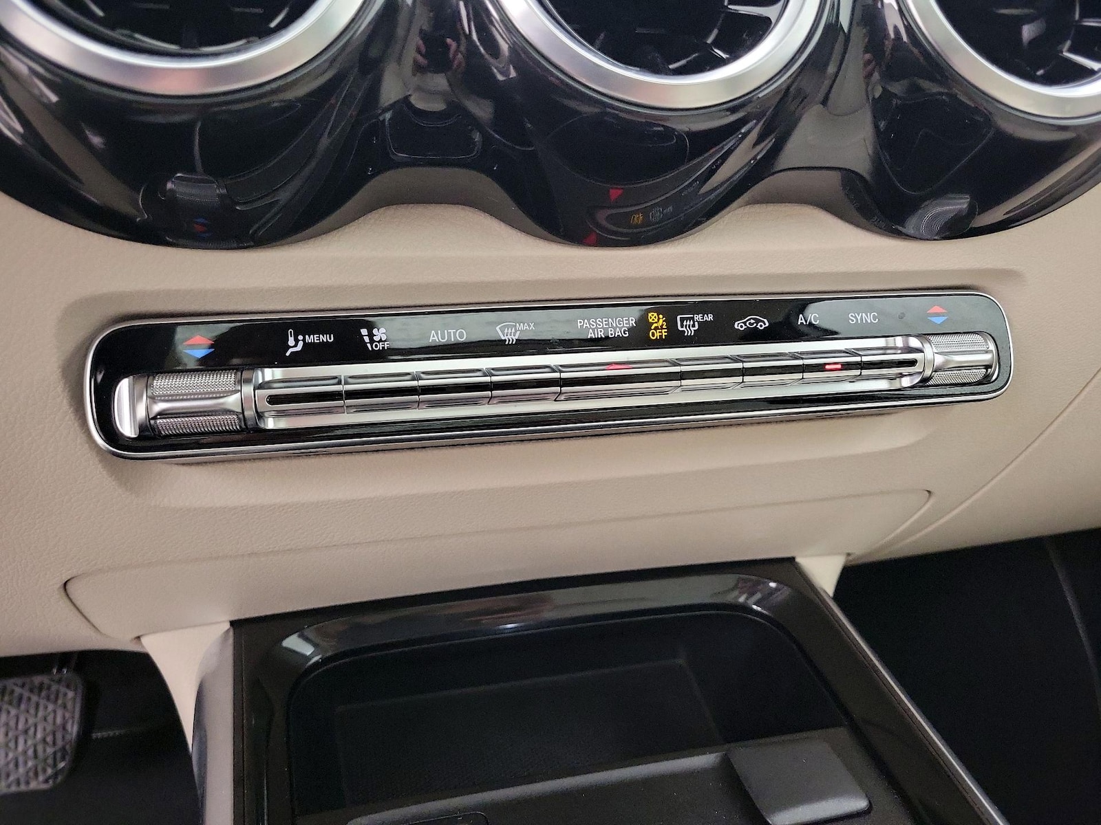 2020 Mercedes-Benz GLB Base - Photo 17