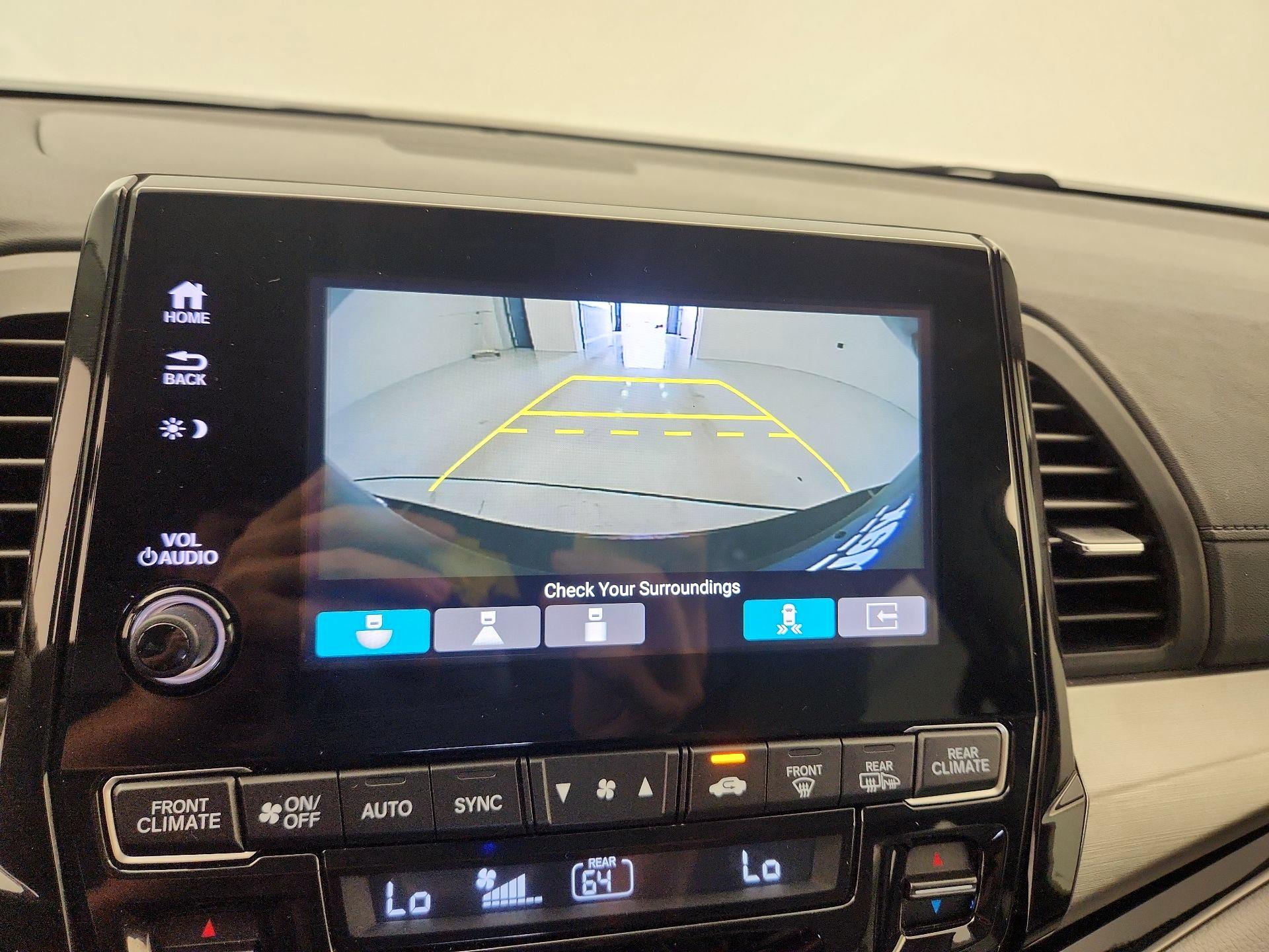 Thumbnail: 2018 Honda Odyssey - 14