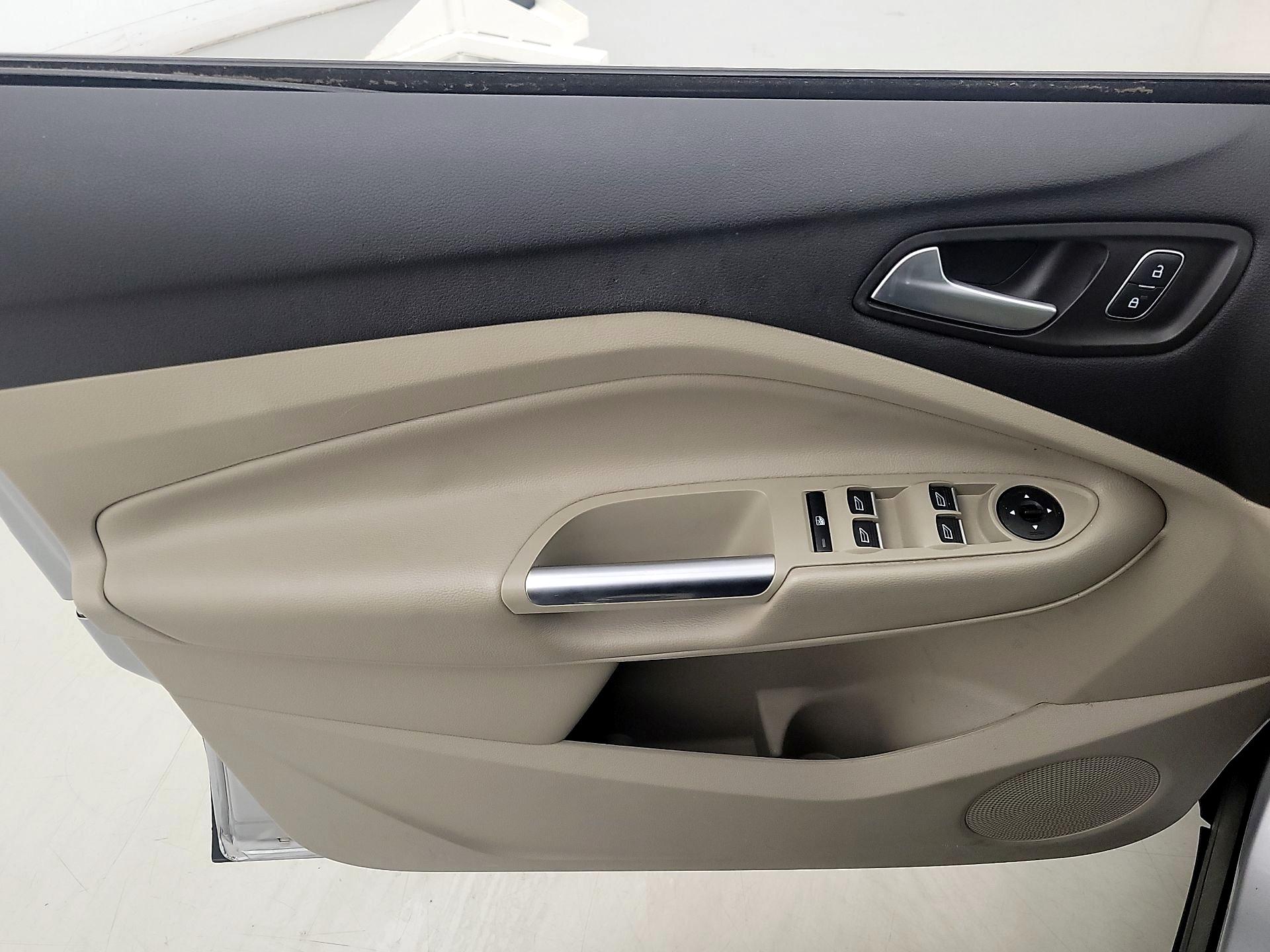 Thumbnail: 2019 Ford Escape - 12