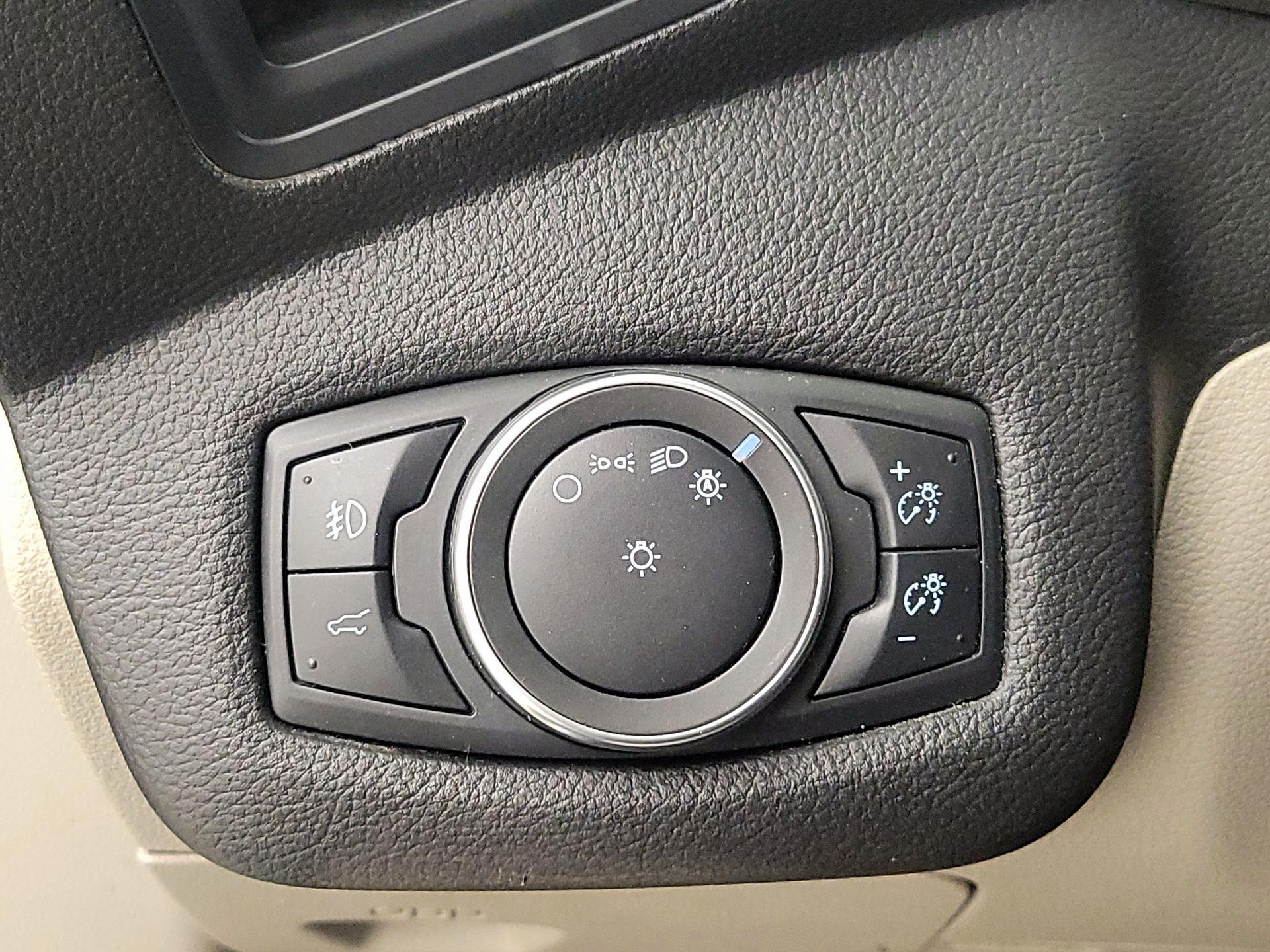 Thumbnail: 2019 Ford Escape - 13