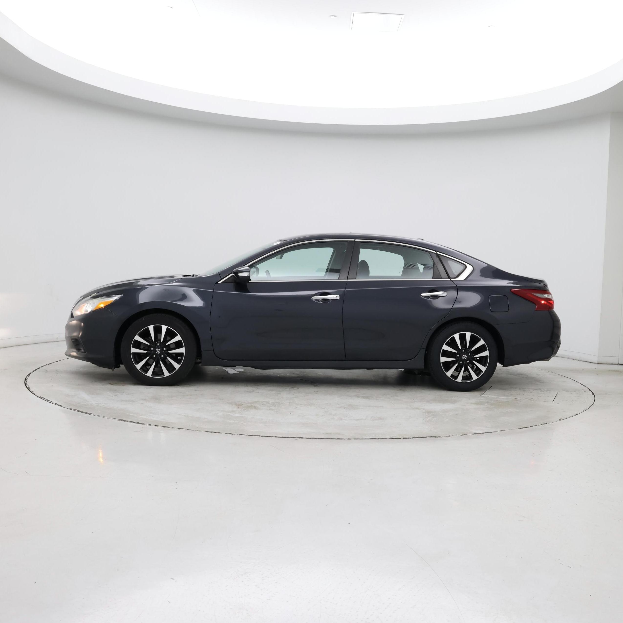 Thumbnail: 2018 Nissan Altima - 2