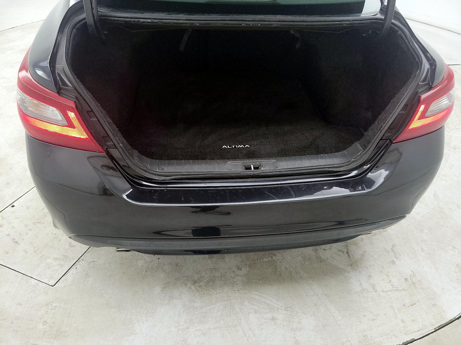 2018 Nissan Altima SV - Photo 22
