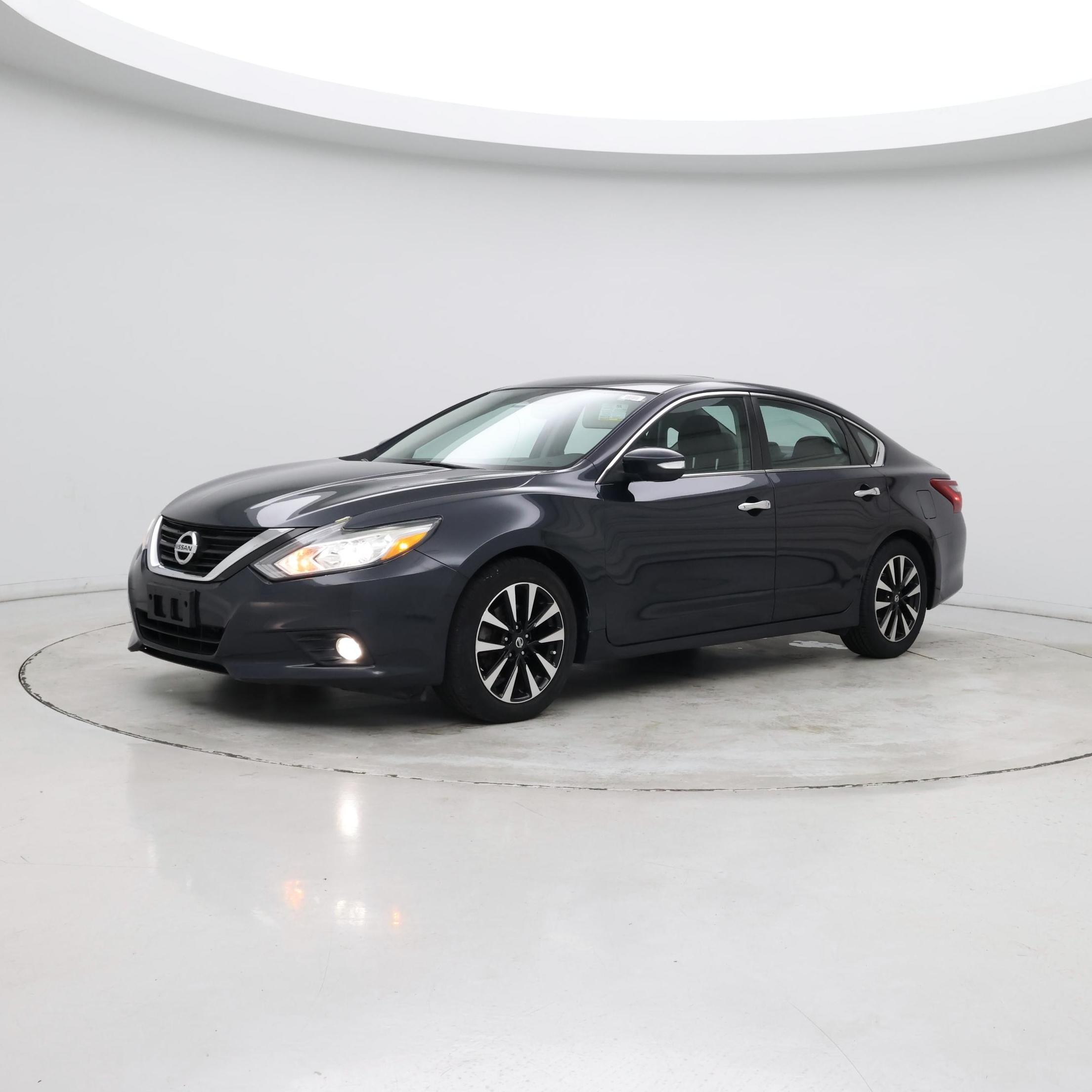 Thumbnail: 2018 Nissan Altima - 3