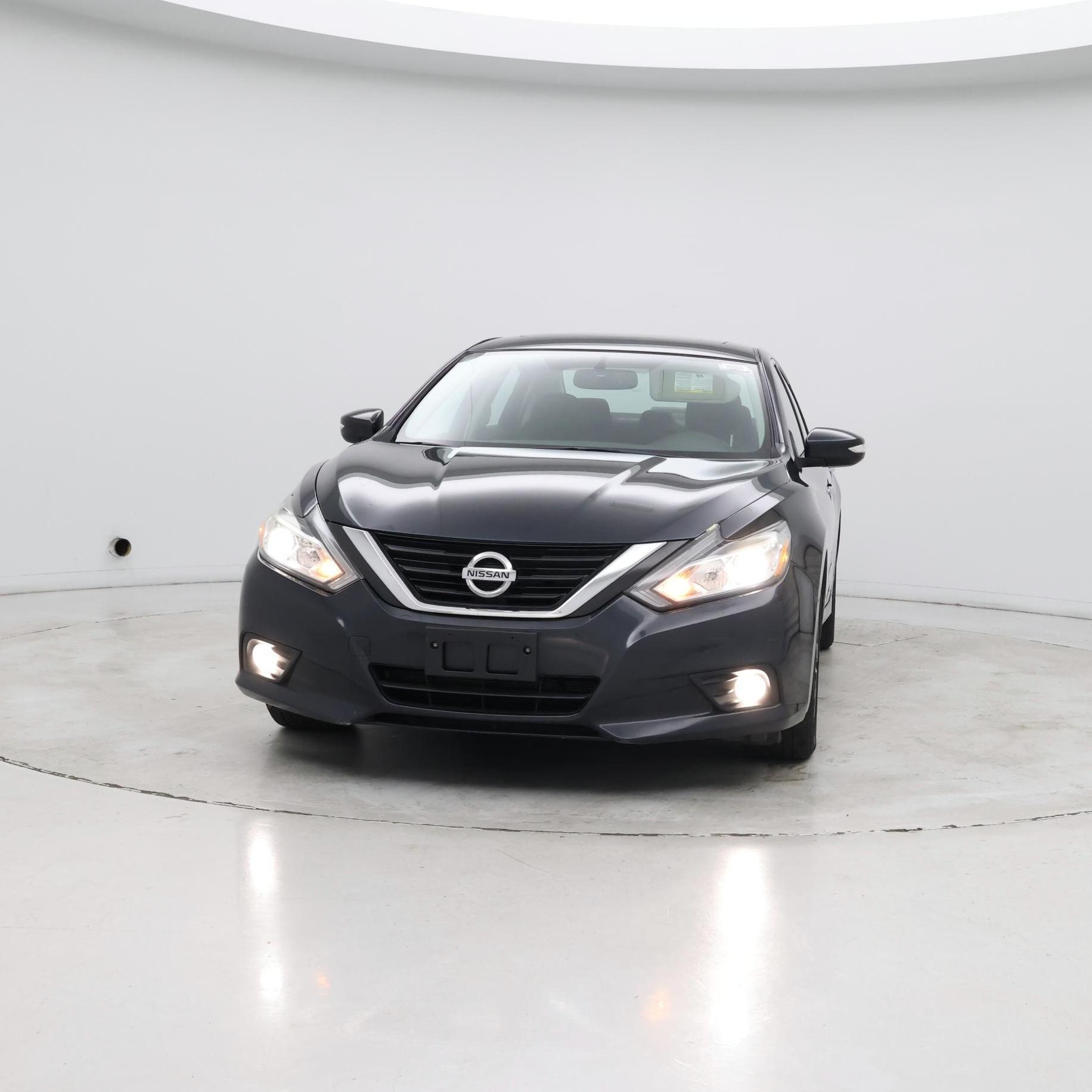 Thumbnail: 2018 Nissan Altima - 4