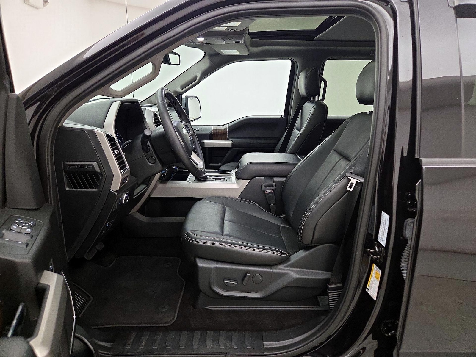 2019 Ford F-150 Lariat - Photo 10