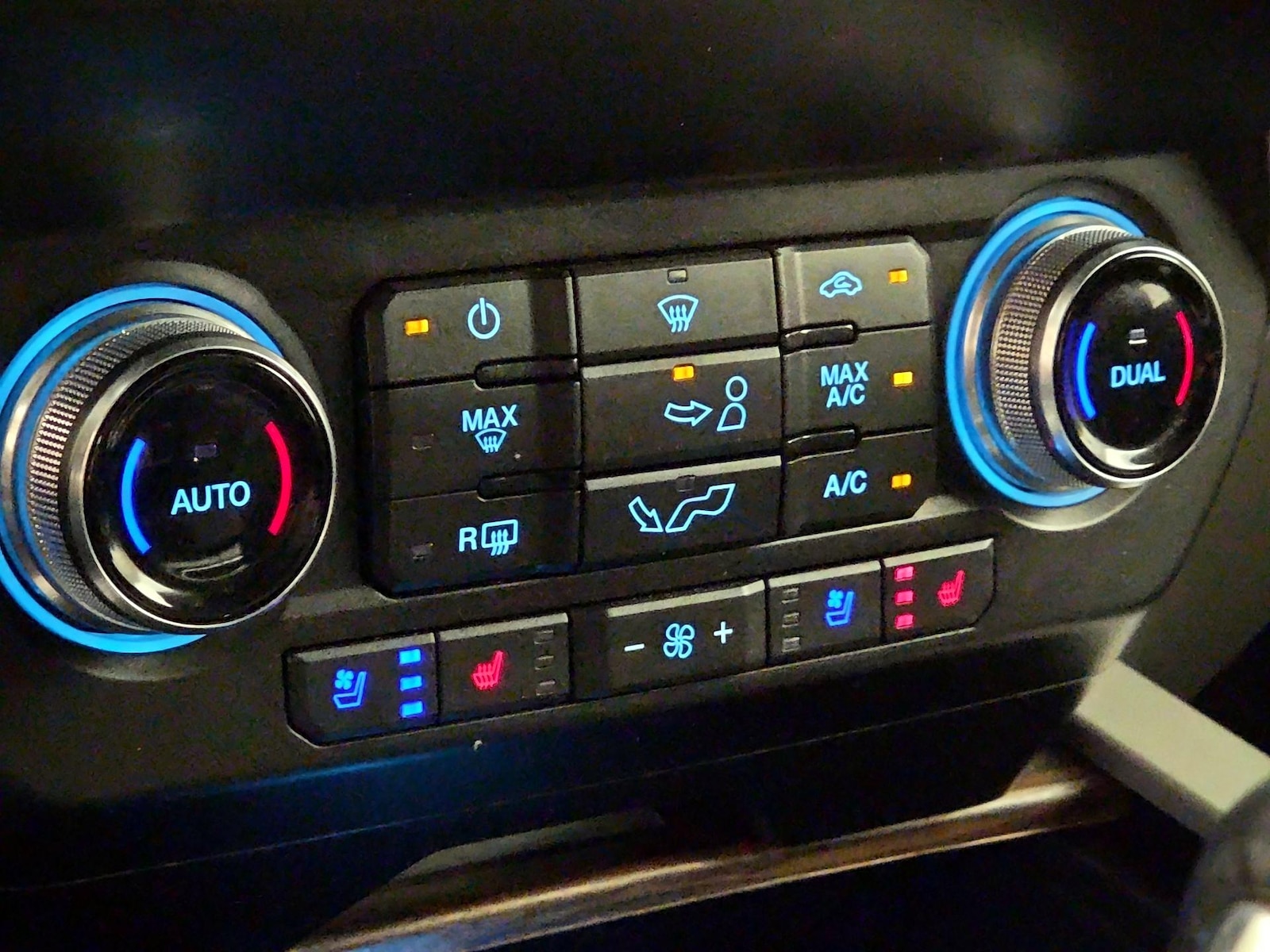 2019 Ford F-150 Lariat - Photo 16