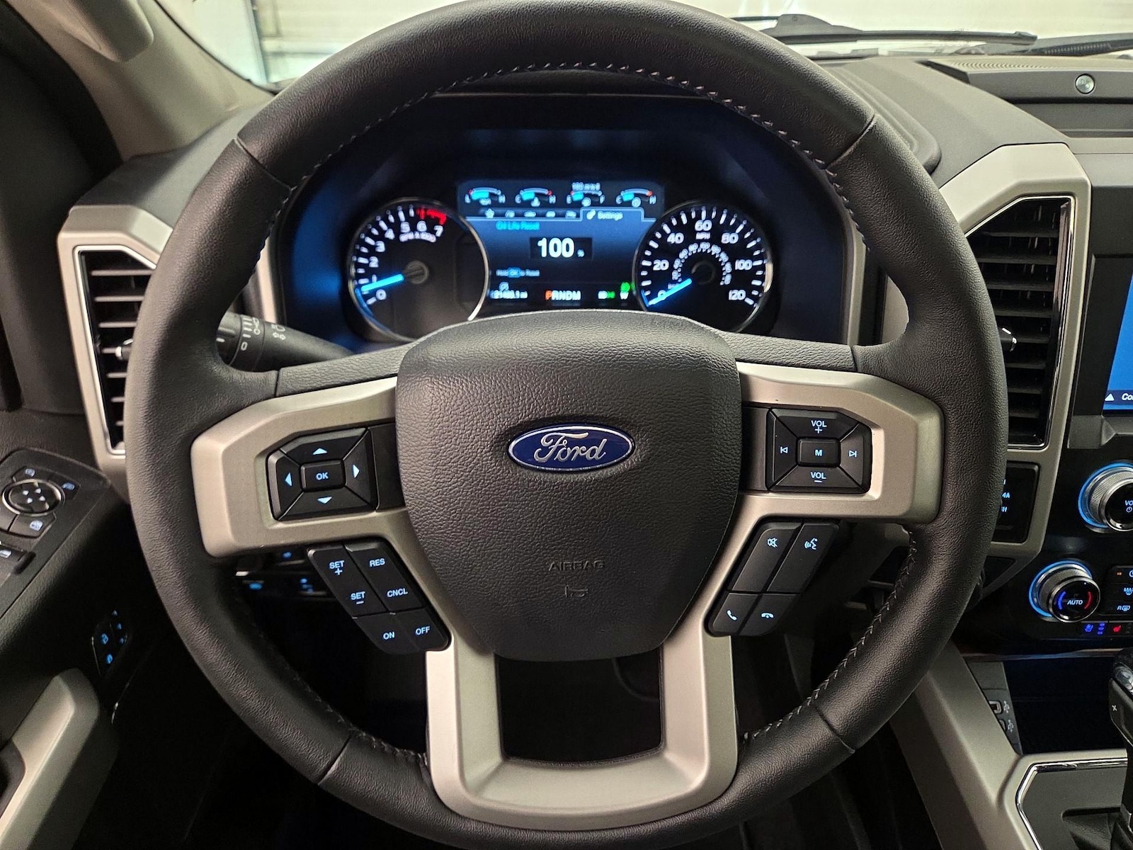 2019 Ford F-150 Lariat - Photo 9