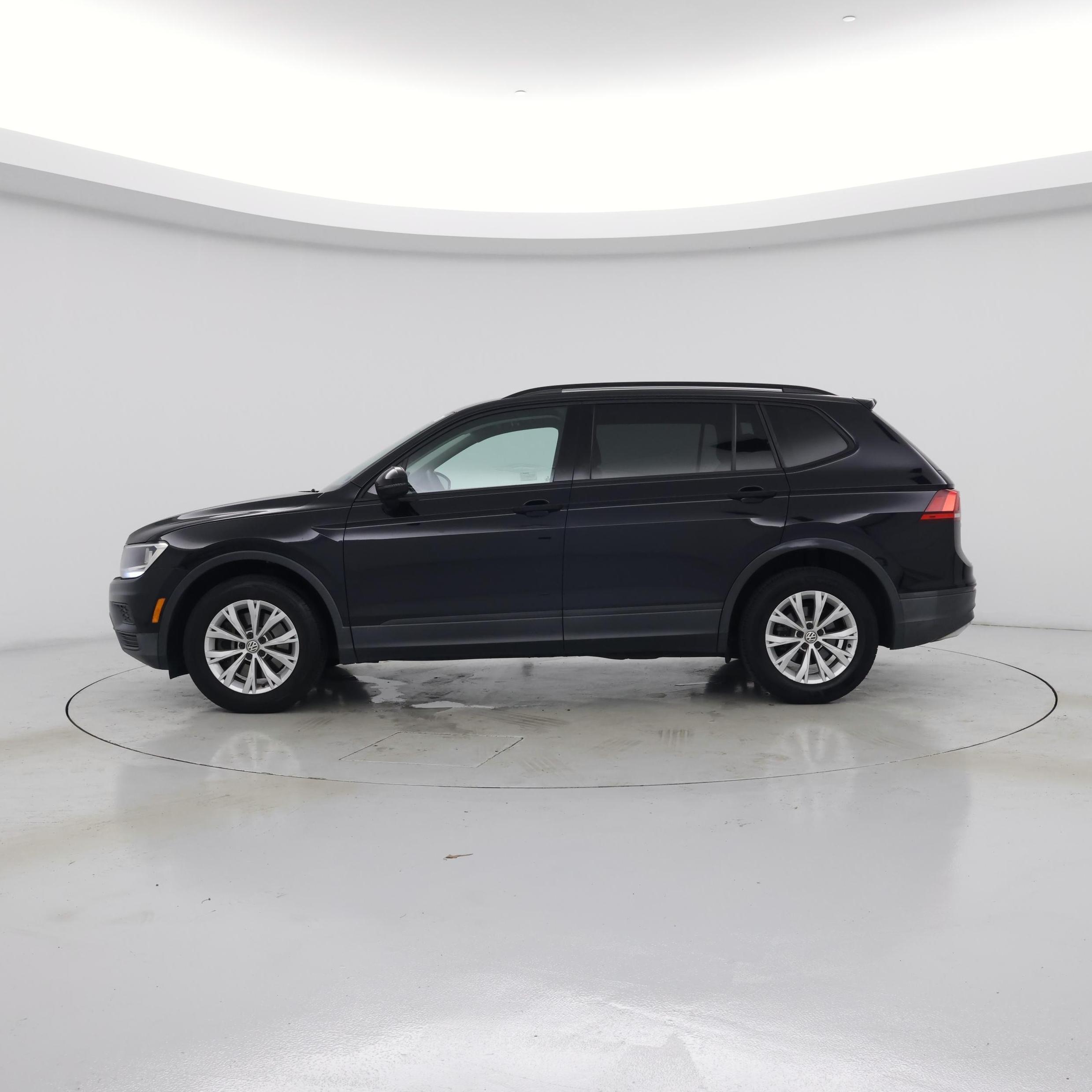 Thumbnail: 2019 Volkswagen Tiguan - 3