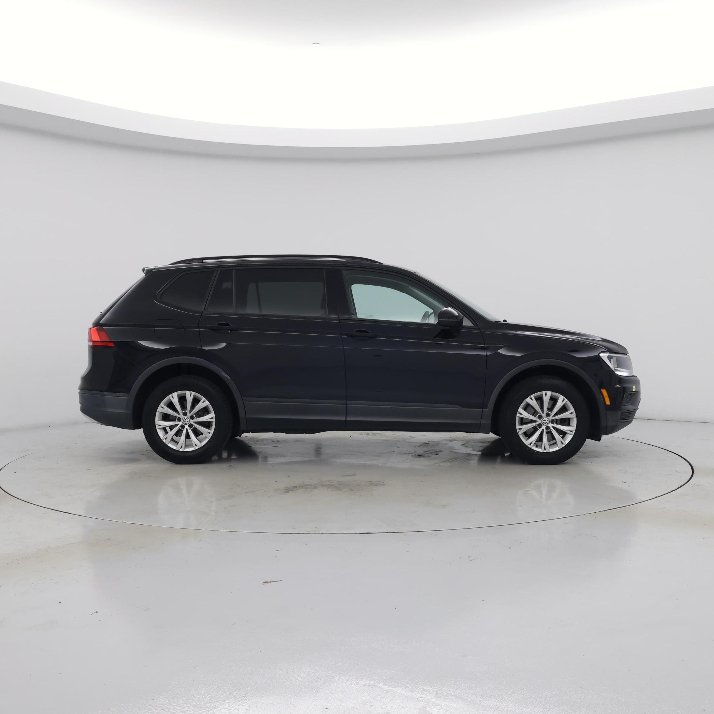 Thumbnail: 2019 Volkswagen Tiguan - 7